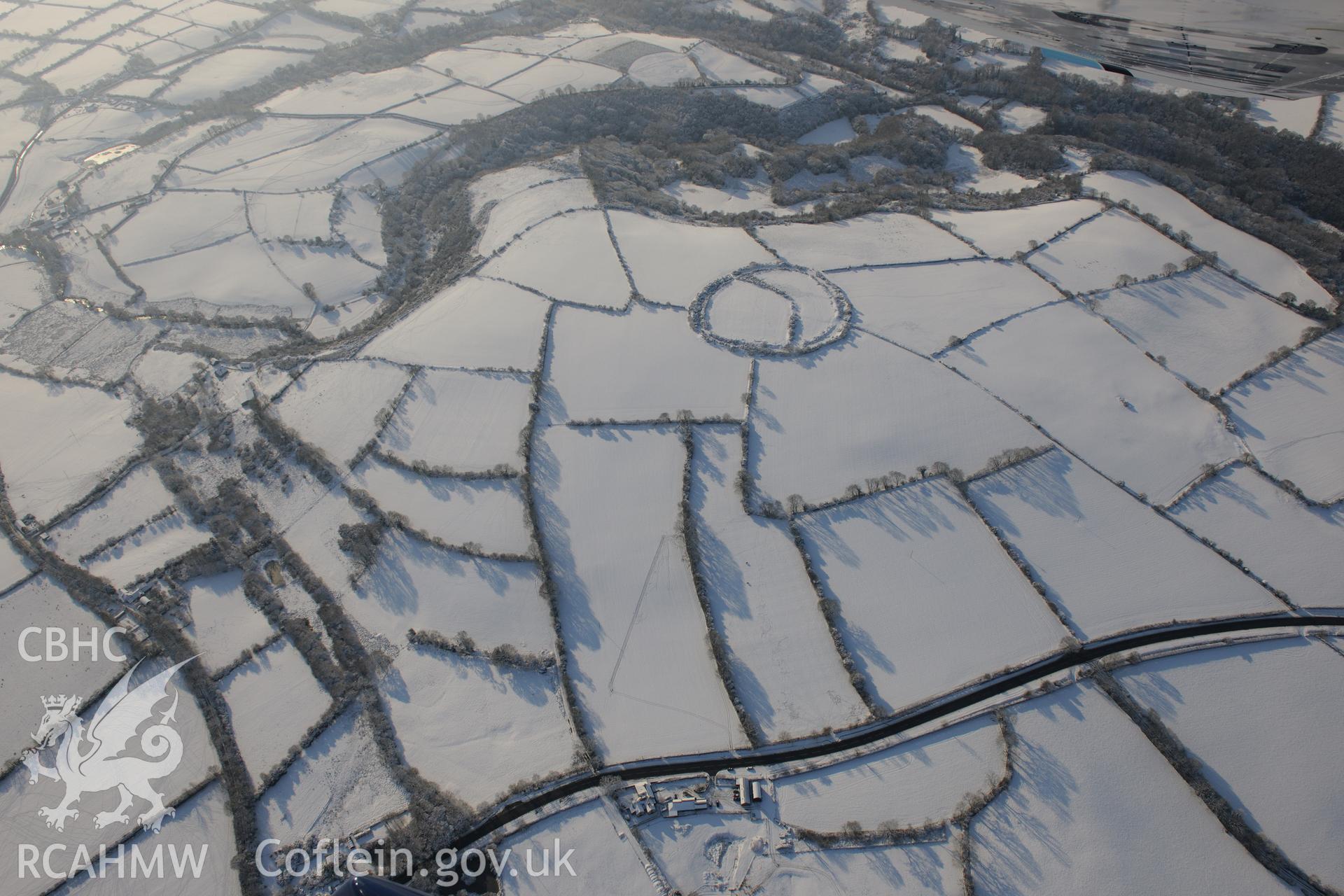 Castell Mawr, Meline, Felindre Farchog, south west of Cardigan. Oblique aerial photograph taken during the Royal Commission?s programme of archaeological aerial reconnaissance by Toby Driver on 24th January 2013.