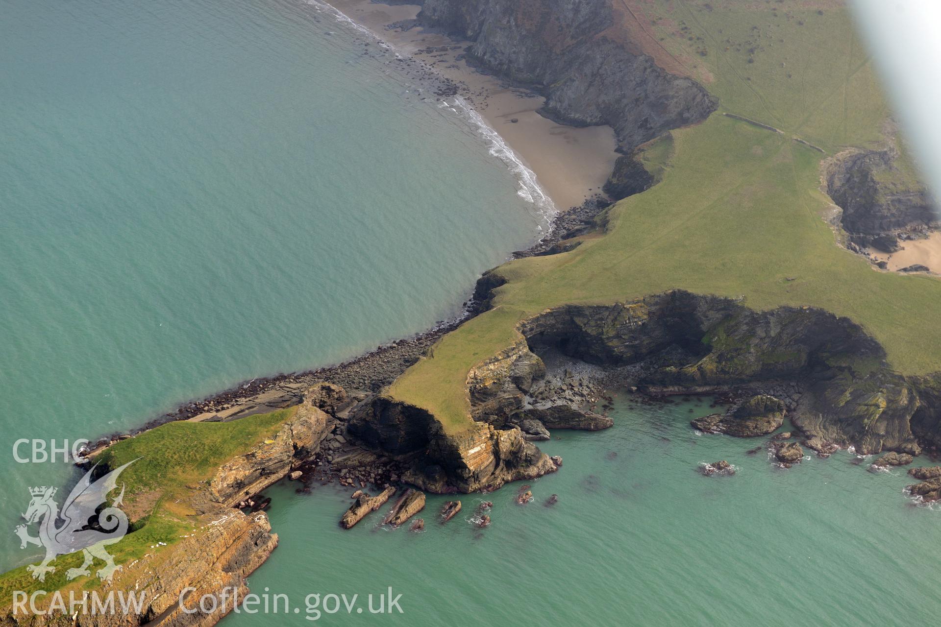 Royal Commission aerial photograph of Ynys Lochtyn taken on 27th March 2017. Baseline aerial reconnaissance survey for the CHERISH Project. ? Crown: CHERISH PROJECT 2017. Produced with EU funds through the Ireland Wales Co-operation Programme 2014-2020. All material made freely available through the Open Government Licence.