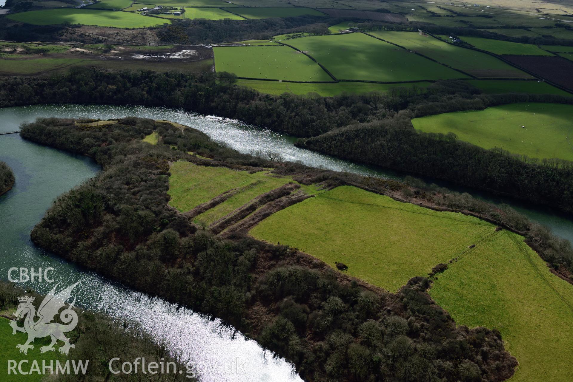 Bosherton Camp, promontory fort. Baseline aerial reconnaissance survey for the CHERISH Project. ? Crown: CHERISH PROJECT 2018. Produced with EU funds through the Ireland Wales Co-operation Programme 2014-2020. All material made freely available through the Open Government Licence.