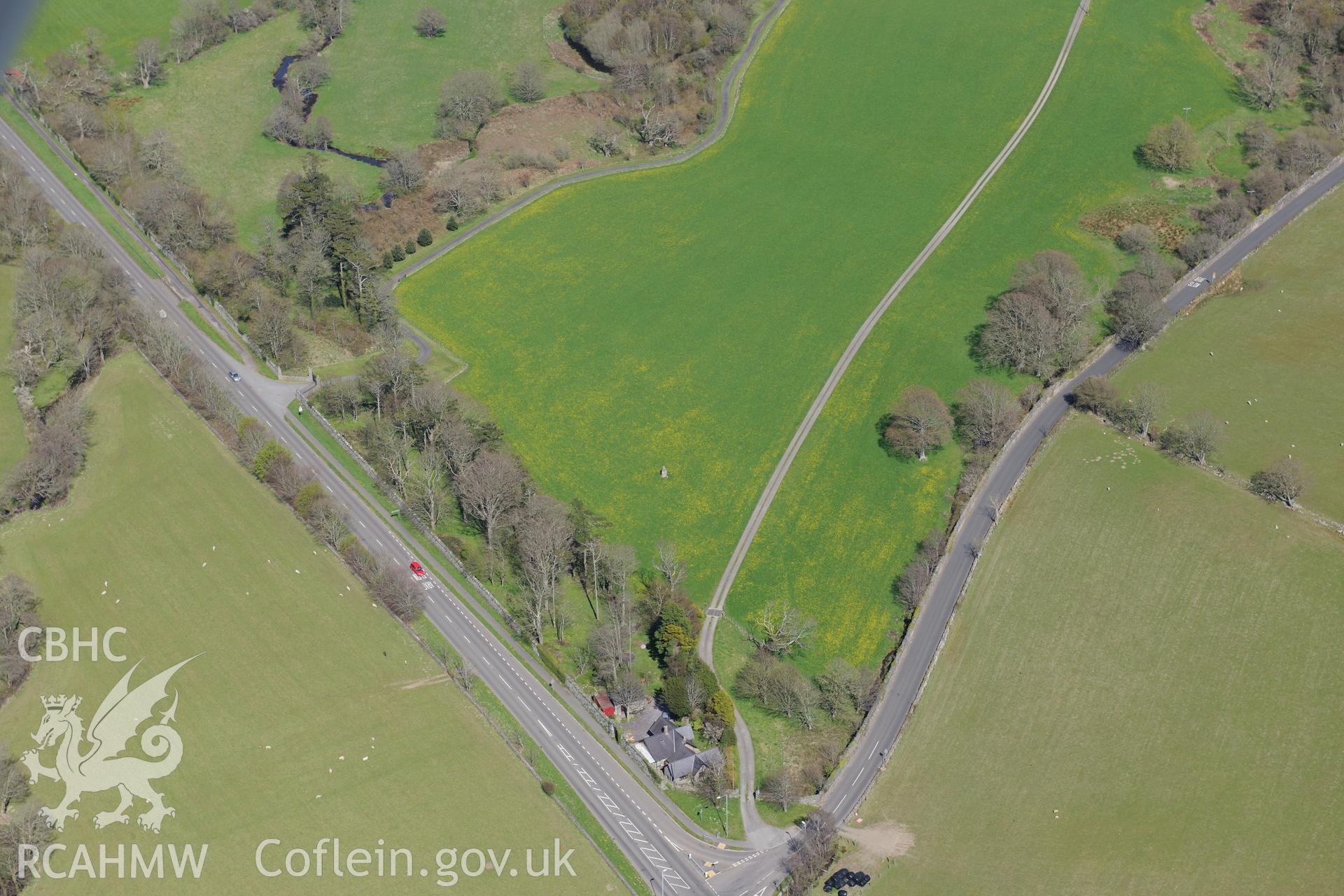 Maen Llwyd standing stone, Llandwrog, south of Caernarfon. Oblique aerial photograph taken during the Royal Commission?s programme of archaeological aerial reconnaissance by Toby Driver on 1st May 2013.