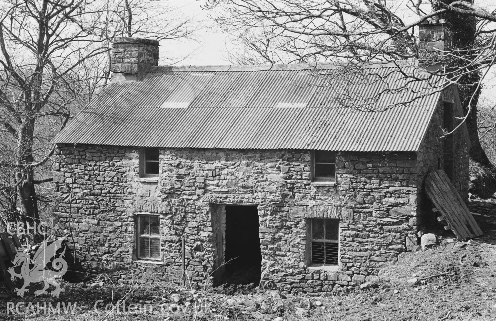 Digital copy of a black and white negative showing cottage on the south west side of Pen-y-Rhiw farmyard, Penbontrhydyfoethau, south west of New Quay. Photographed by Arthur O. Chater in April 1968.