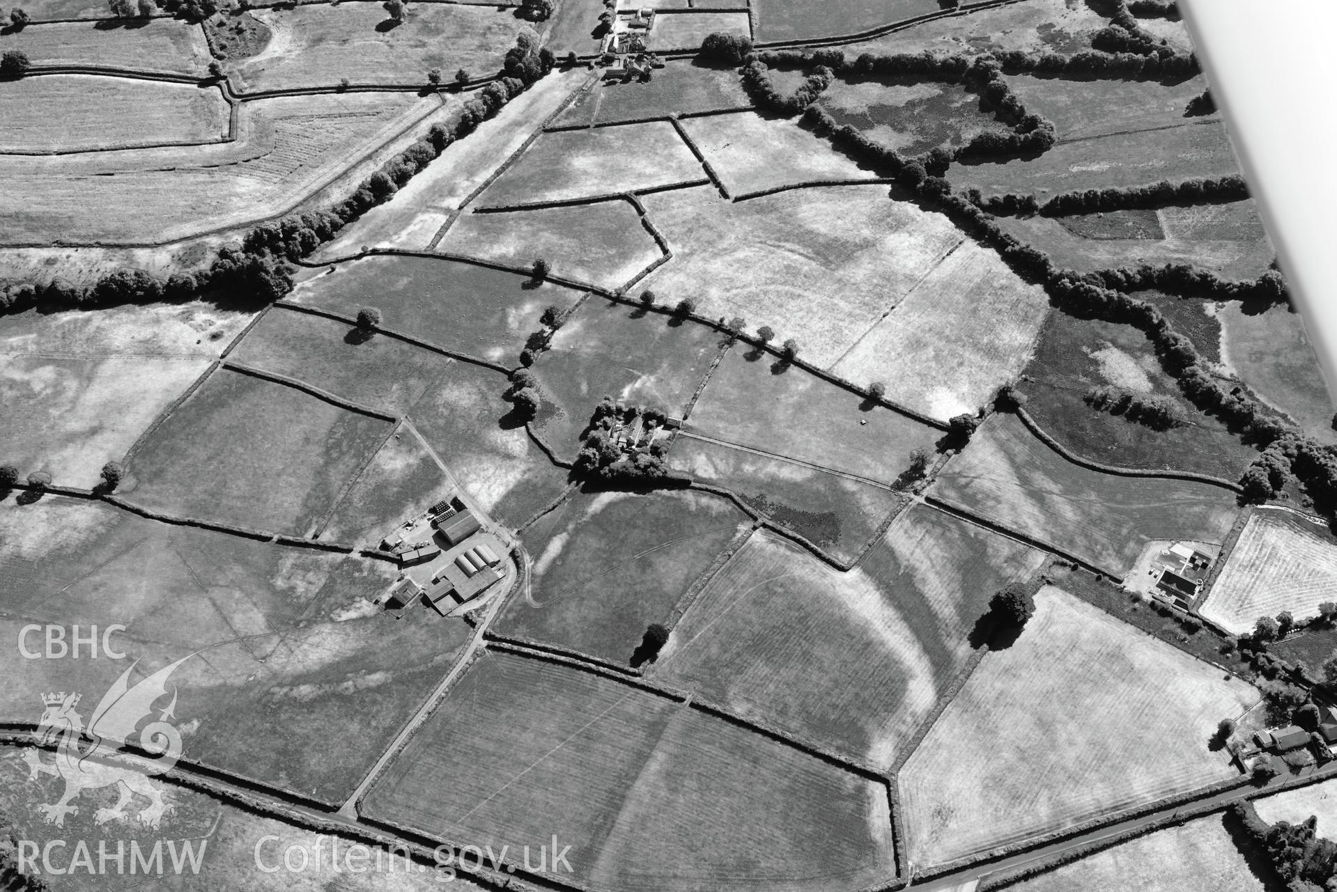 Royal Commission aerial photography of Glynrhiced-fach possible enclosure, taken on 19th July 2018 during the 2018 drought.