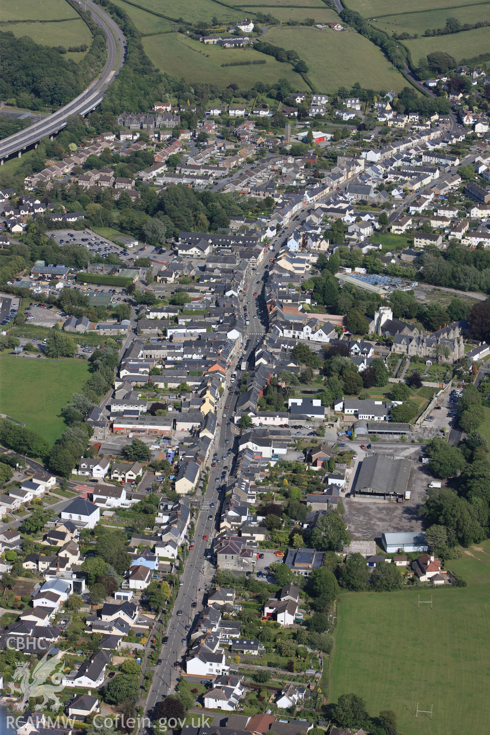 RCAHMW colour oblique photograph of Cowbridge. Taken by Toby Driver on 13/06/2011.