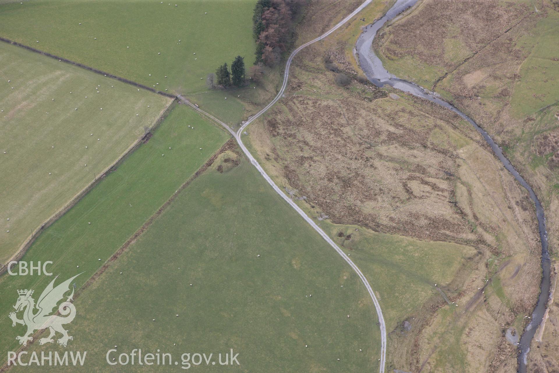 RCAHMW colour oblique photograph of Penfforddlas Barrows. Taken by Toby Driver on 22/03/2011.