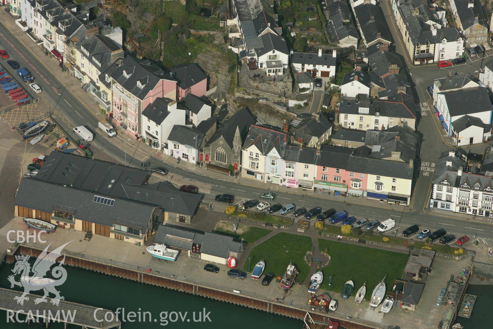 RCAHMW colour oblique photograph of Aberdovey. Taken by Toby Driver on 25/03/2011.