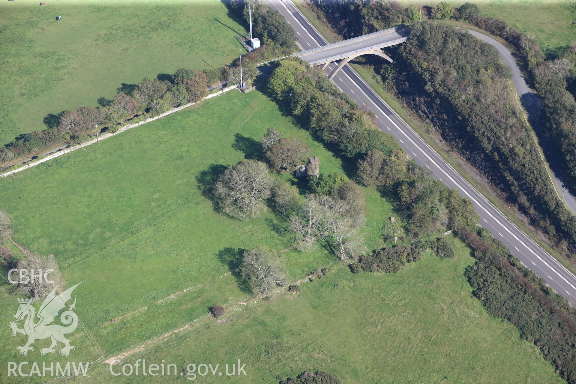 RCAHMW colour oblique photograph of Kilgetty House and garden site, viewed from the west. Taken by Toby Driver and Oliver Davies on 28/09/2011.