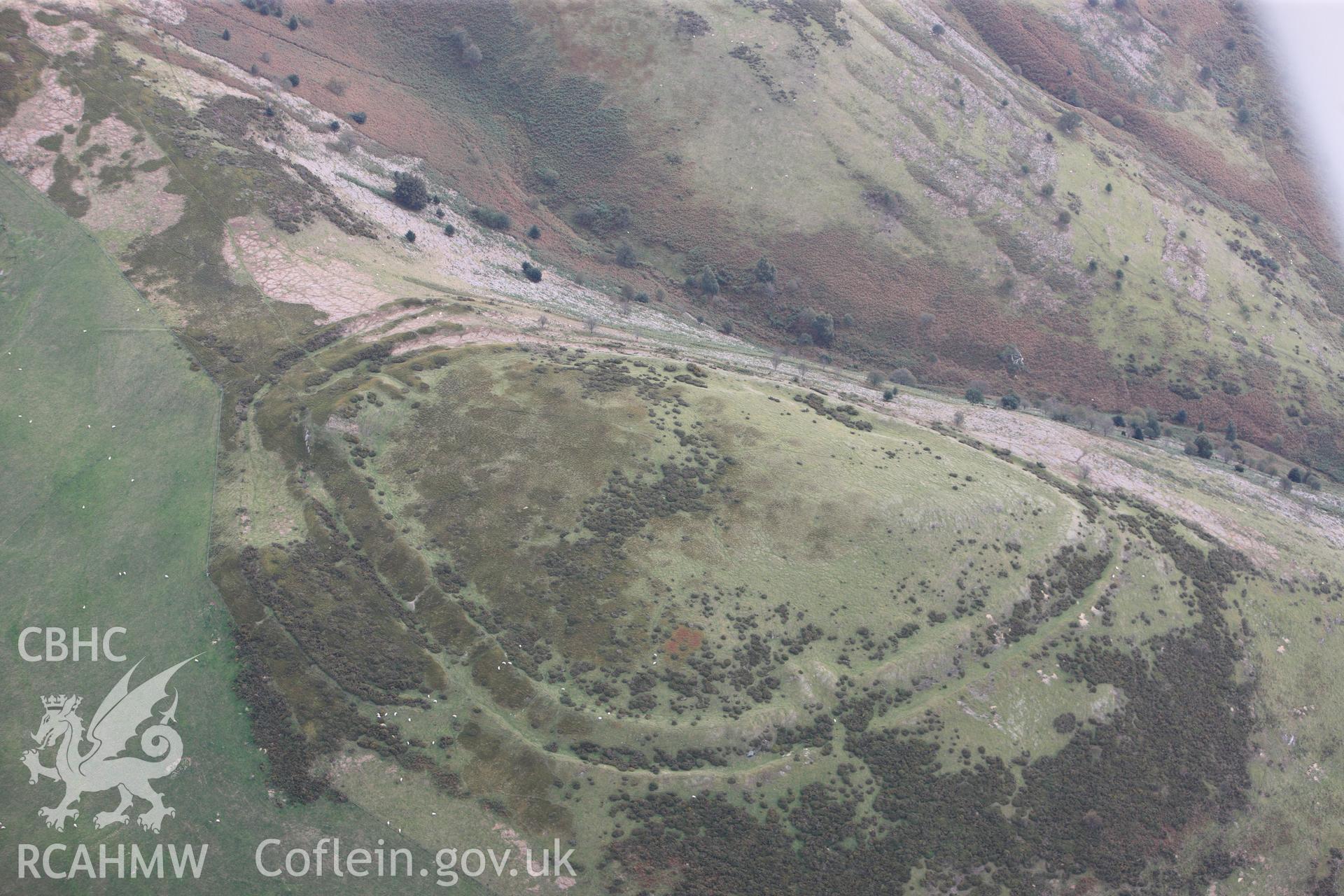 RCAHMW colour oblique photograph of Moel-Y-Gaer Hilfort; Moel Y Gaer, Llanbedr. Taken by Toby Driver on 04/10/2011.