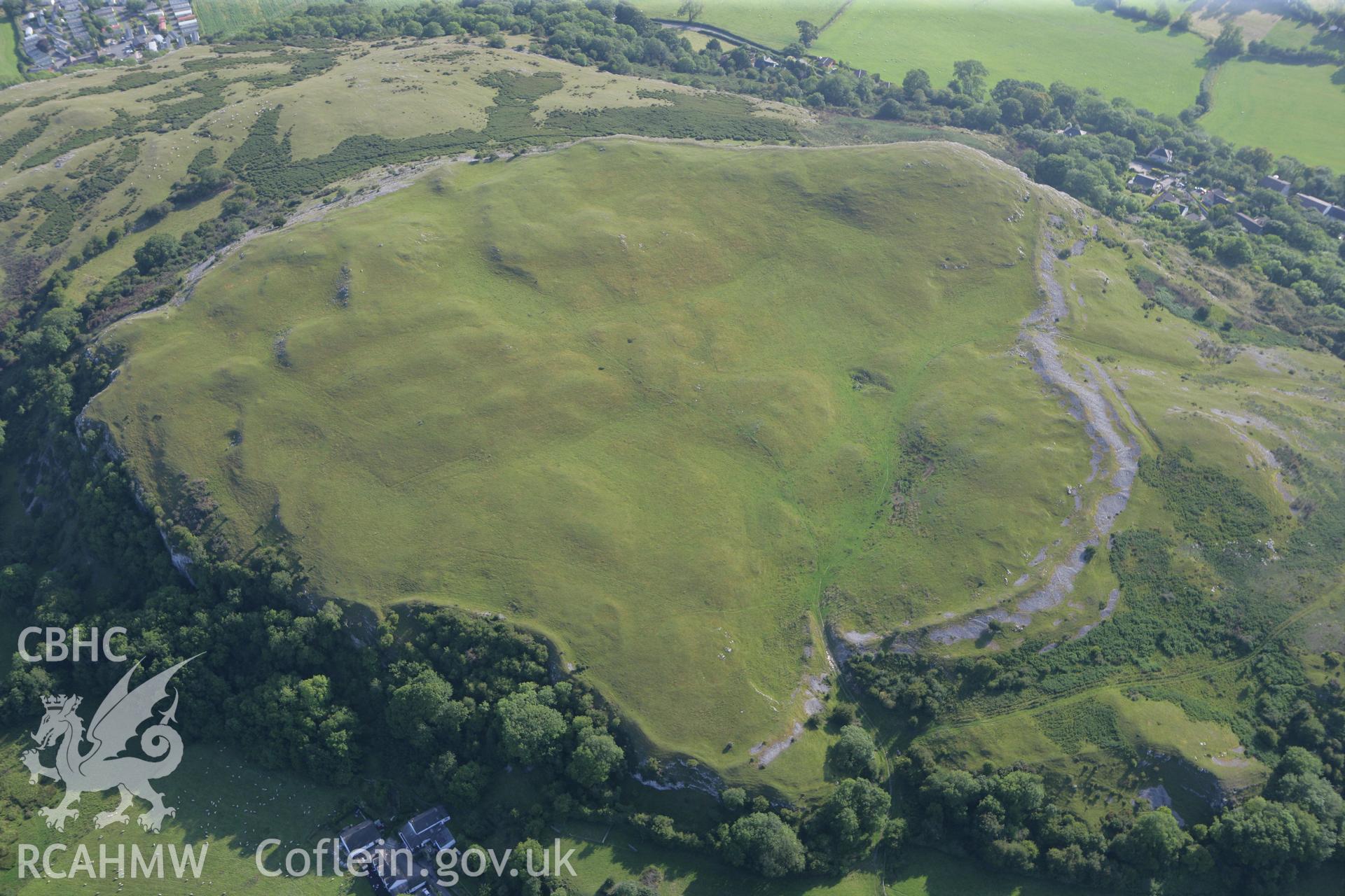 RCAHMW colour oblique photograph of Pen-y-Corddyn Mawr. Taken by Toby Driver and Oliver Davies on 27/07/2011.