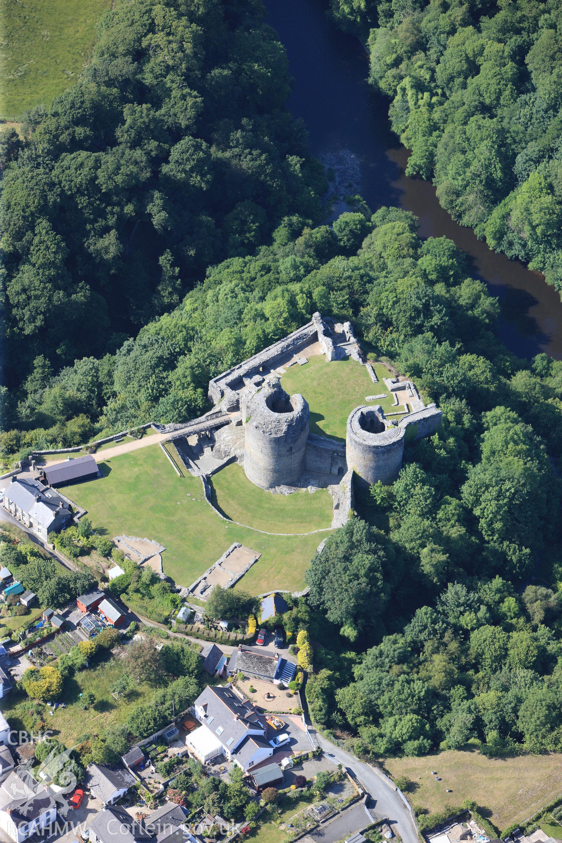 RCAHMW colour oblique photograph of Cilgerran castle. Taken by Toby Driver and Oliver Davies on 28/06/2011.