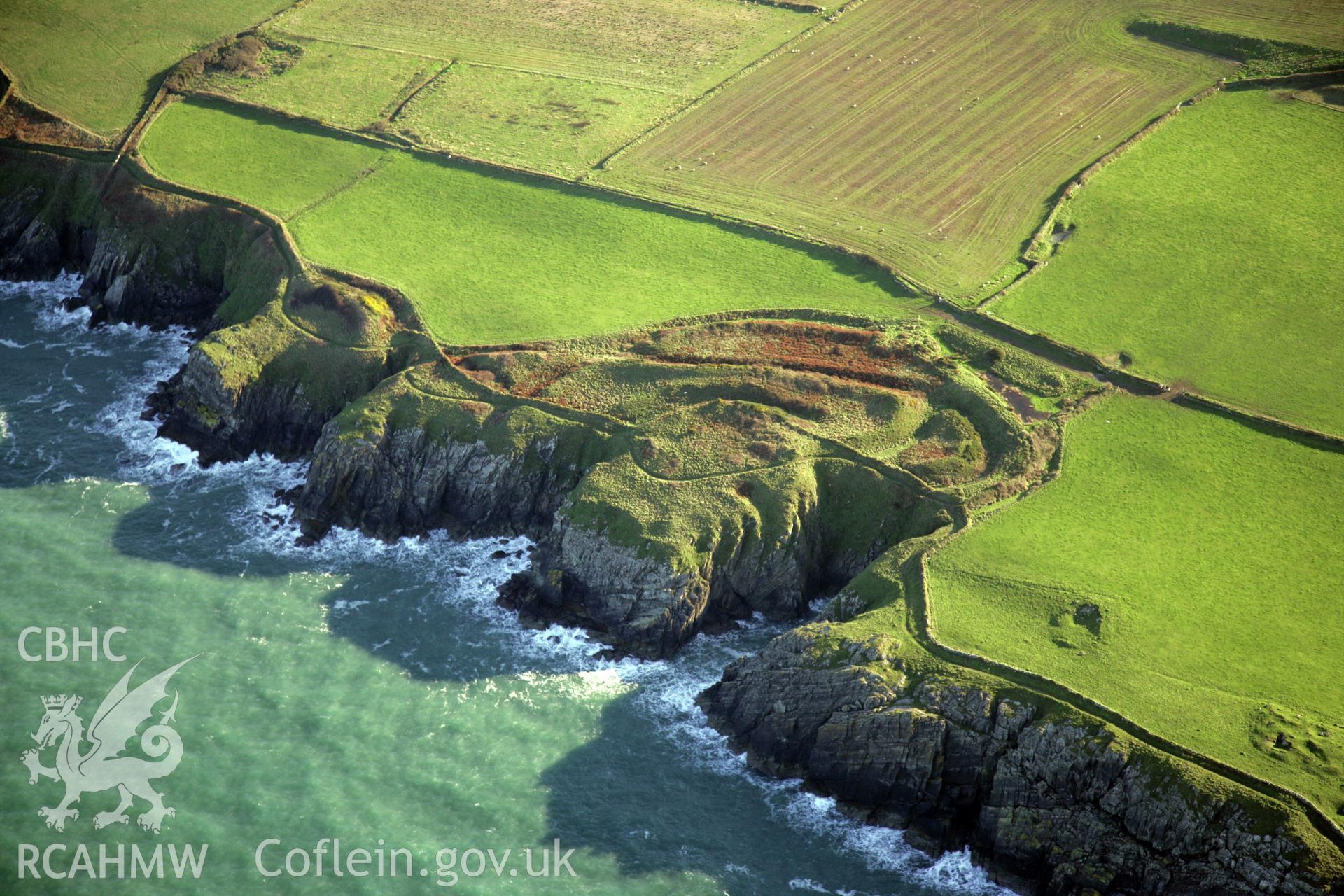 RCAHMW colour oblique photograph of Caer Aber Pwll and Little Aber Pwll, Caerau, viewed from the north-west. Taken by O. Davies & T. Driver on 22/11/2013.