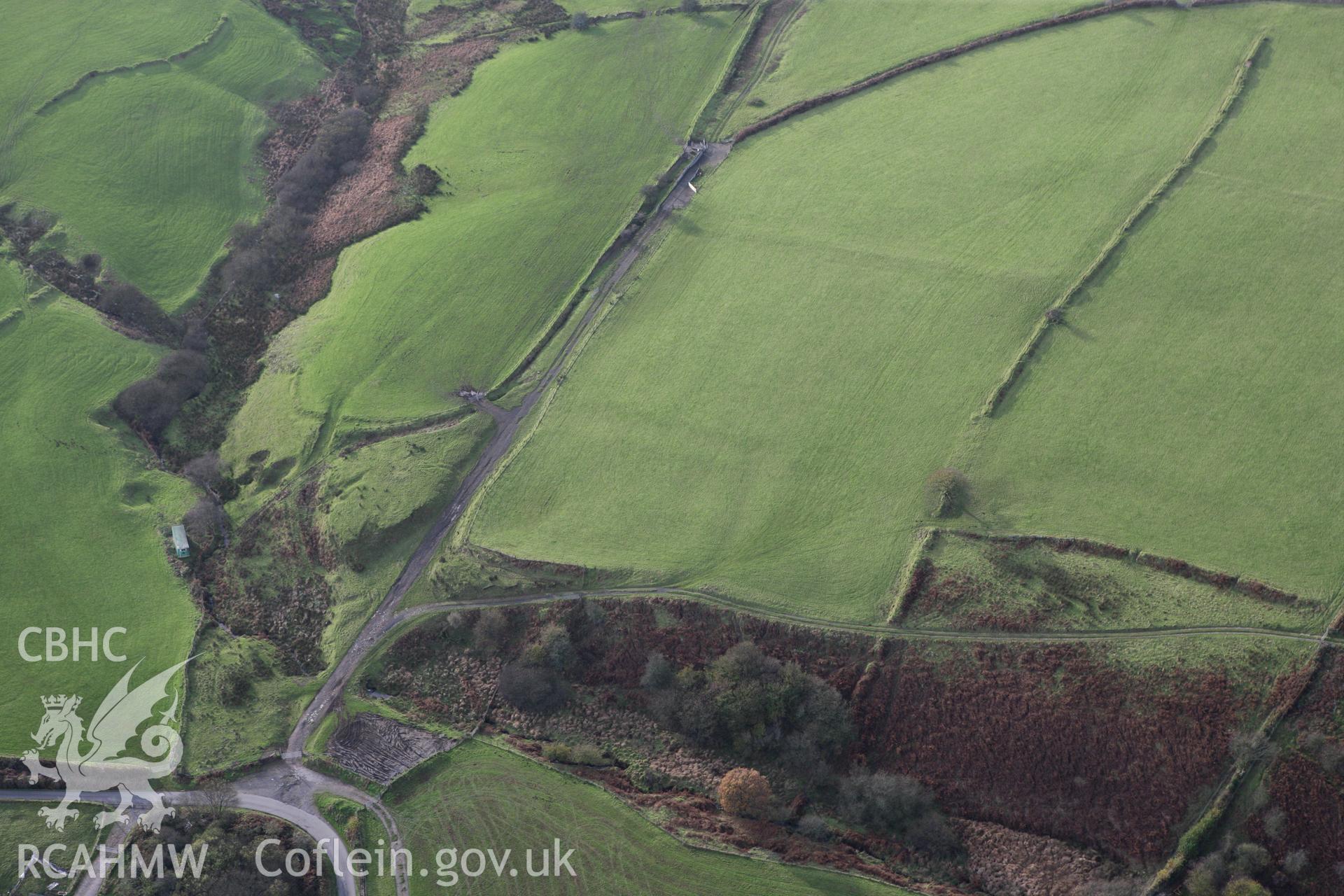 RCAHMW colour oblique photograph of Y Bwlwarcau, eastern enclosure. Taken by Toby Driver on 17/11/2011.