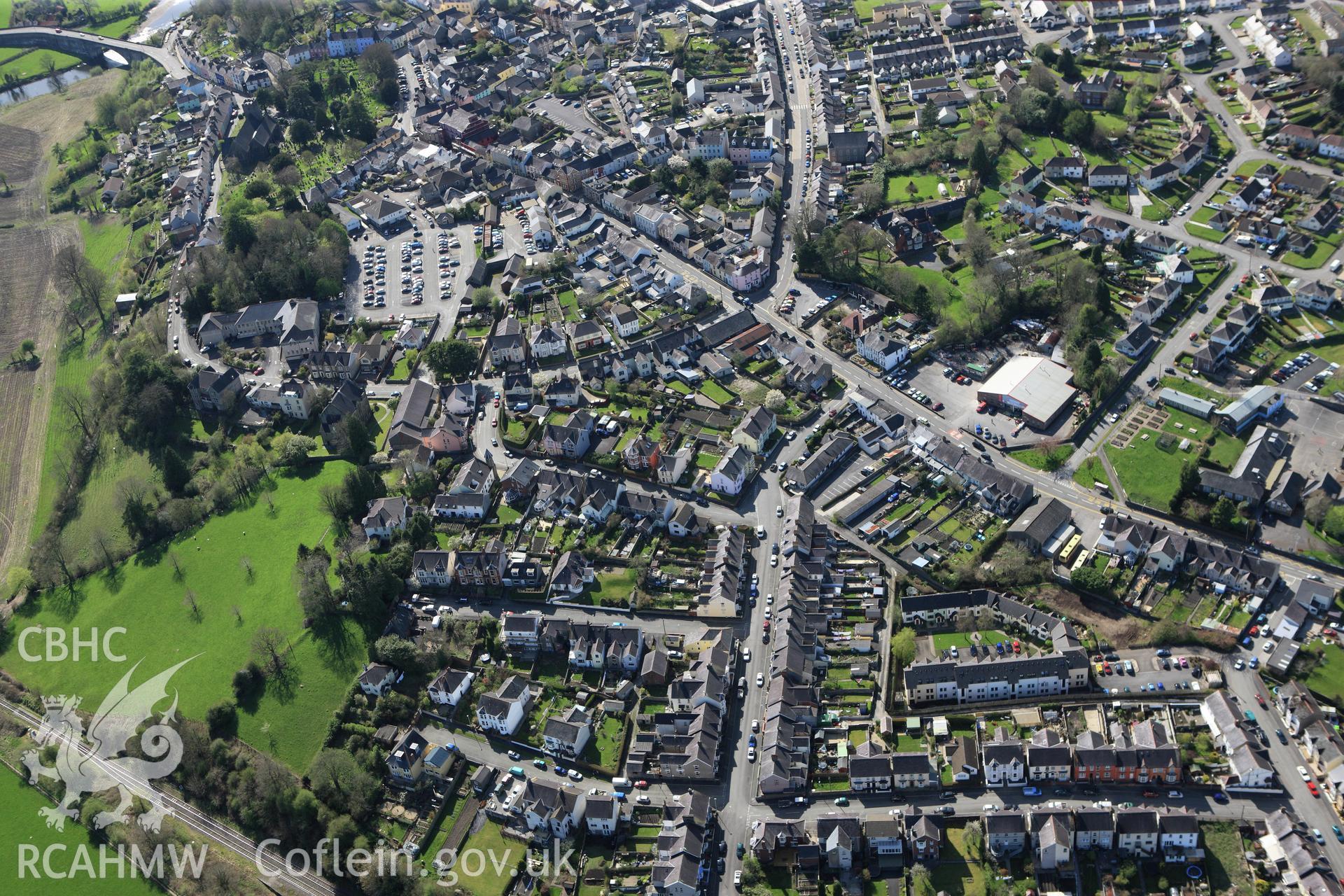 RCAHMW colour oblique photograph of Llandeilo. Taken by Toby Driver on 08/04/2011.