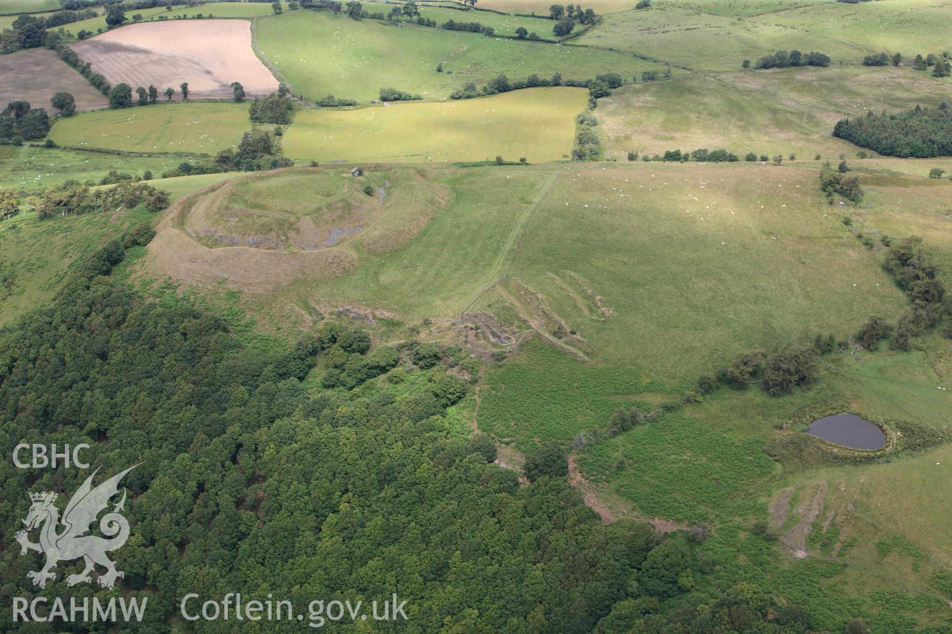 RCAHMW colour oblique photograph of Castell Tinboeth. Taken by Toby Driver on 20/07/2011.