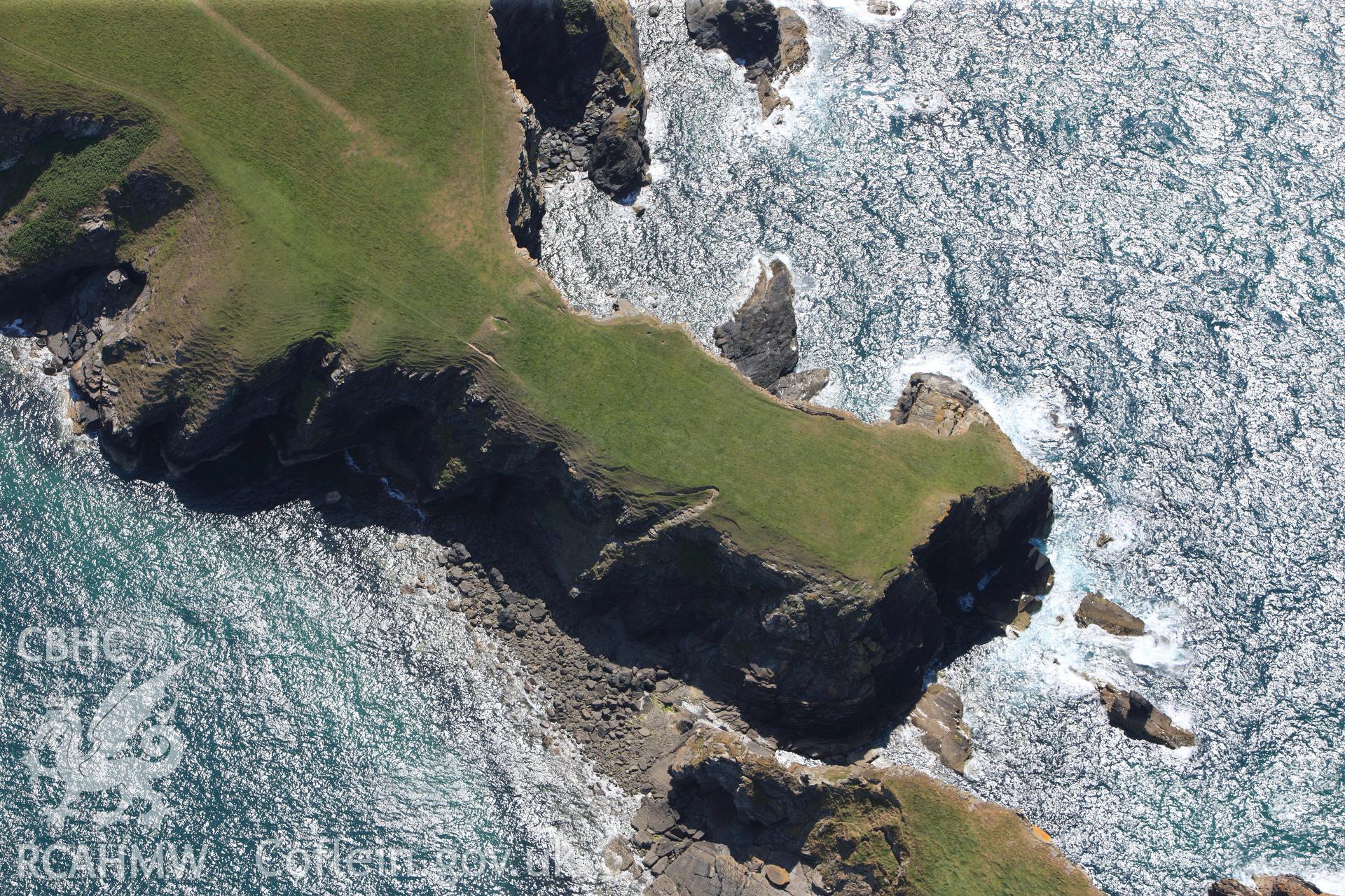 RCAHMW colour oblique photograph of Ynys Lochtyn. Taken by Toby Driver and Oliver Davies on 28/06/2011.