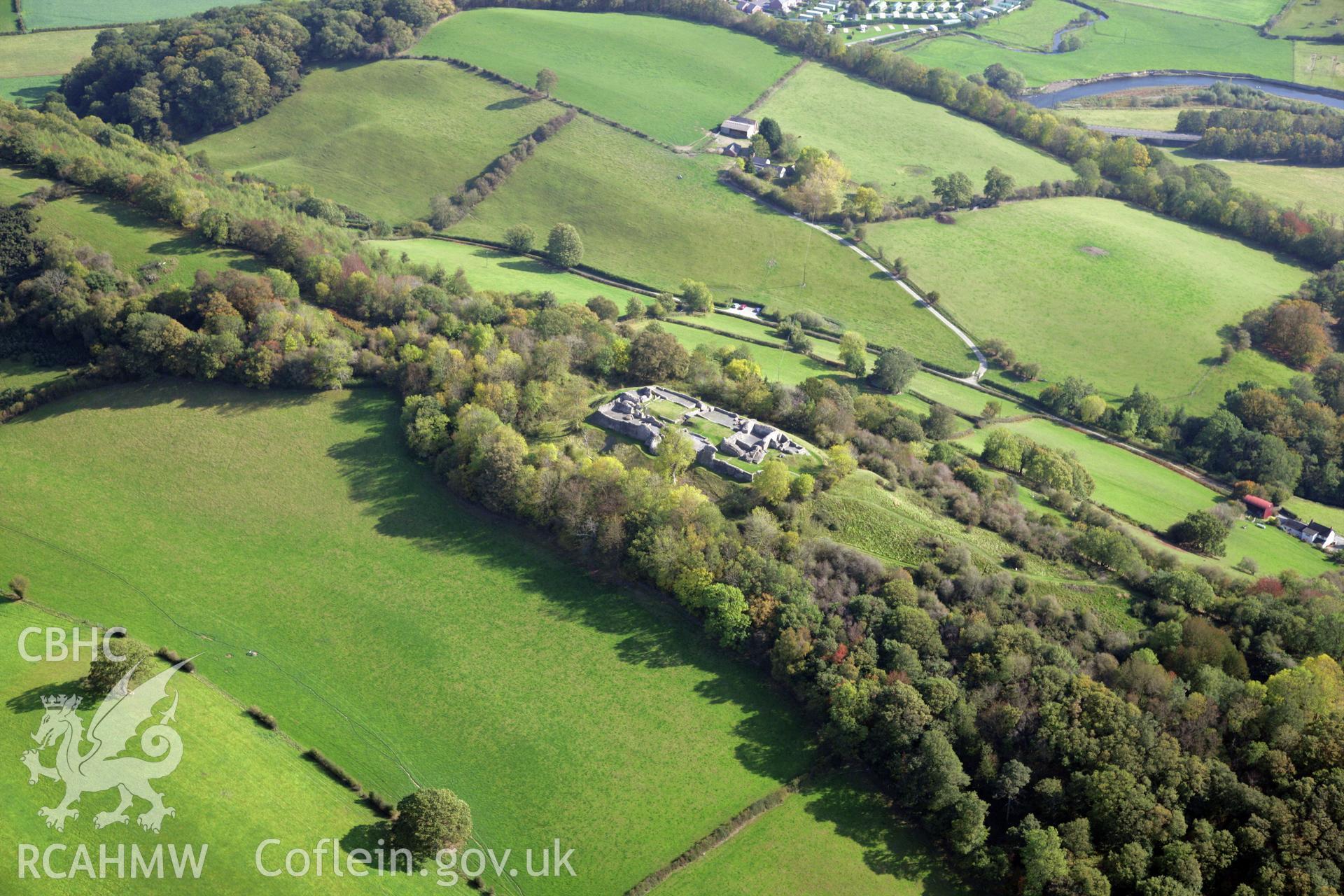 RCAHMW colour oblique photograph of Dolforwyn Castle. Taken by Oliver Davies on 29/09/2011.