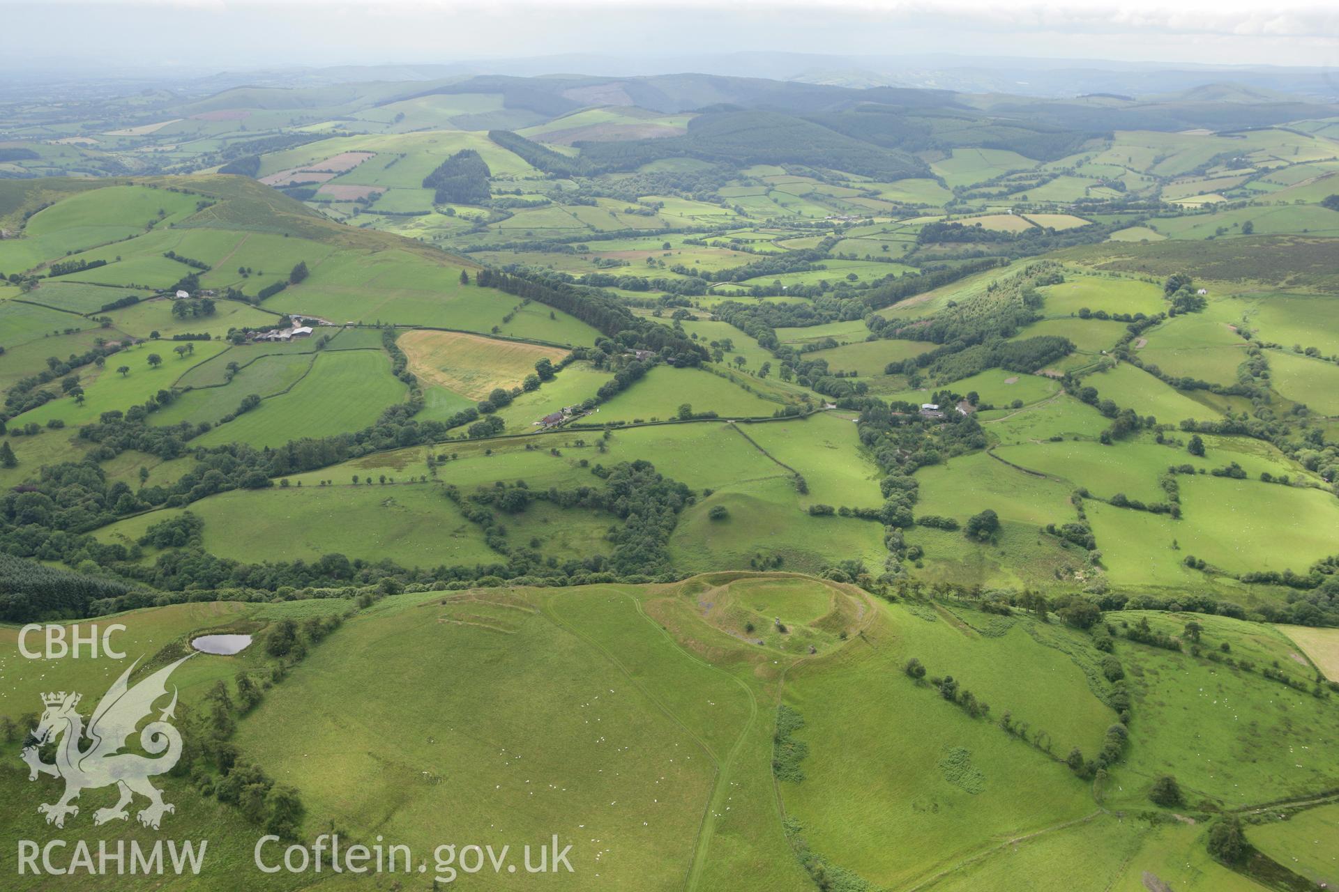 RCAHMW colour oblique photograph of Castell Tinboeth. Taken by Toby Driver on 20/07/2011.