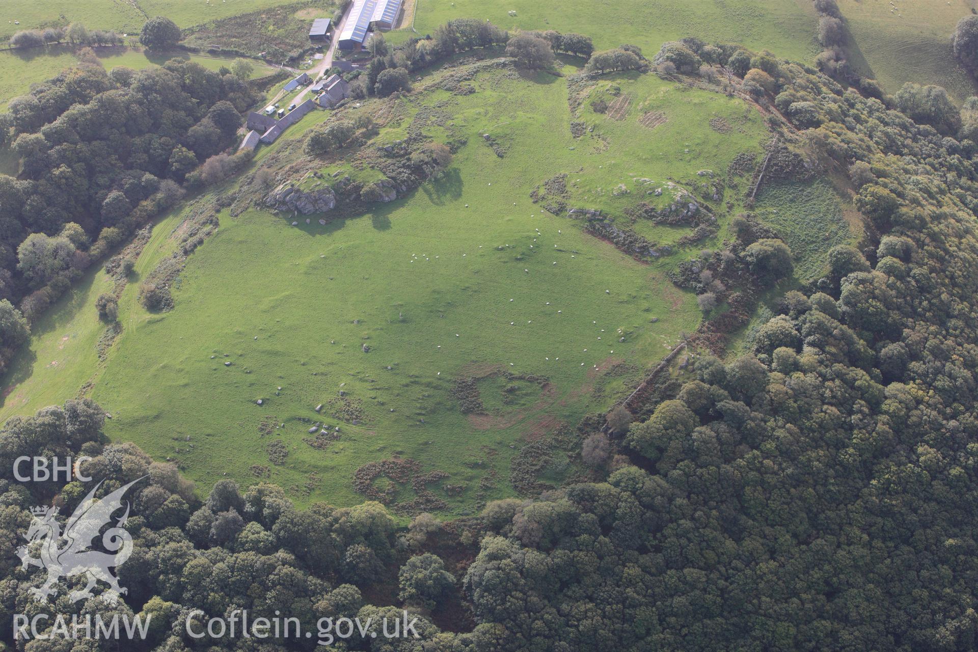 RCAHMW colour oblique photograph of Dinas Melin-Y-Wig. Taken by Toby Driver on 04/10/2011.