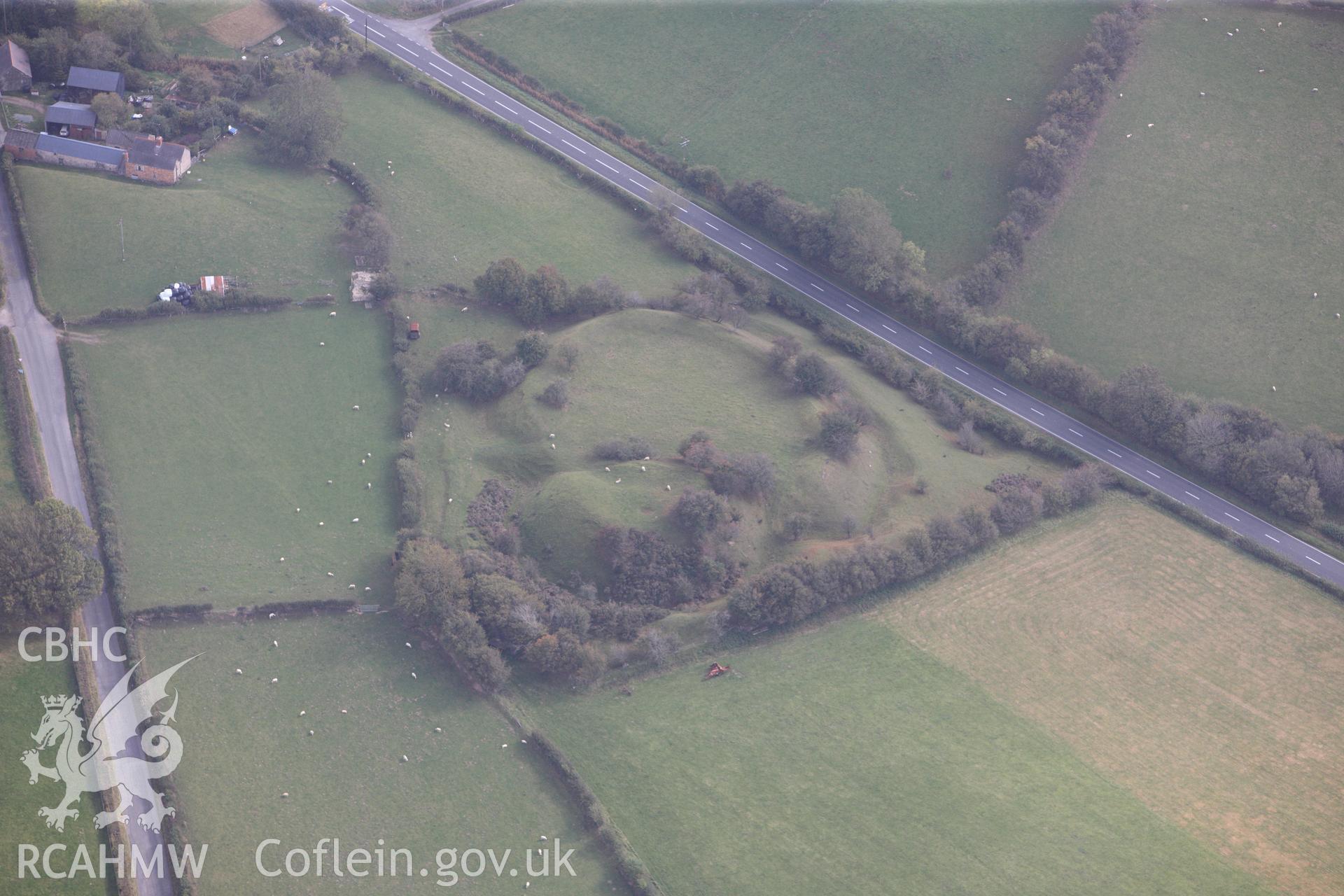 RCAHMW colour oblique photograph of Tomen-Y-Rhodwydd; Castell-Yr-Adwy; Castell-Y-Rhodwydd. Taken by Toby Driver on 04/10/2011.