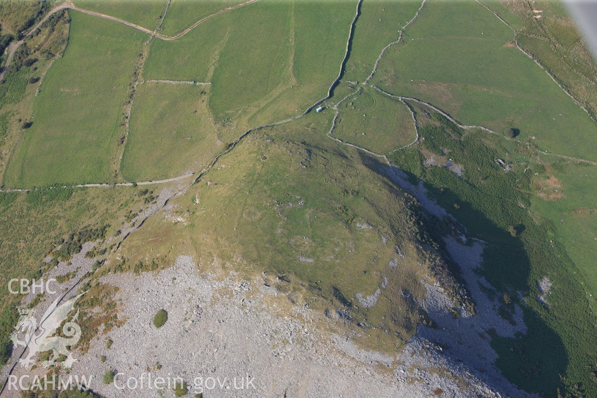 RCAHMW colour oblique photograph of Dinas Camp, Llanfairfechan. Taken by Toby Driver and Oliver Davies on 27/07/2011.