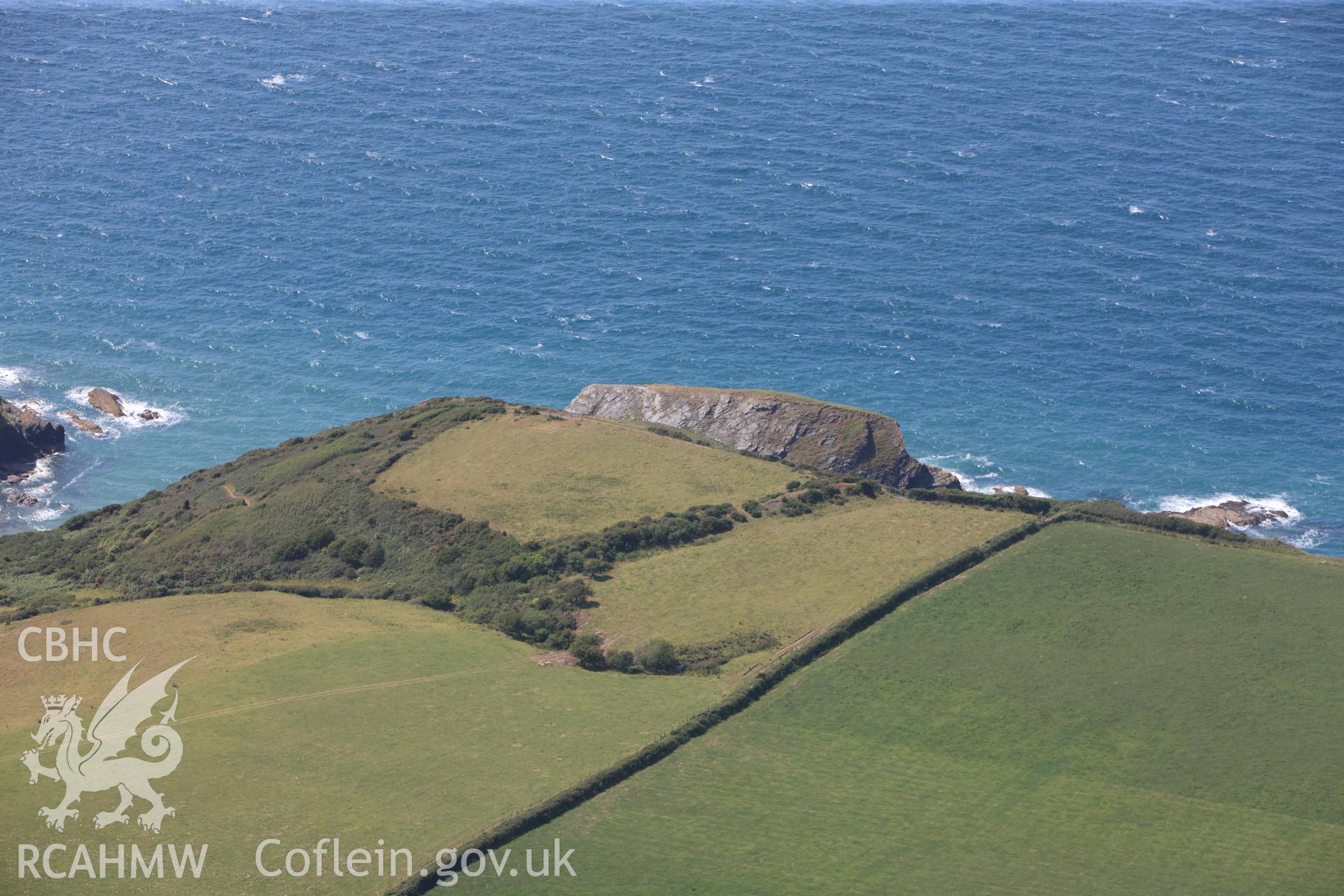 RCAHMW colour oblique photograph of Castell Bach. Taken by Toby Driver and Oliver Davies on 28/06/2011.