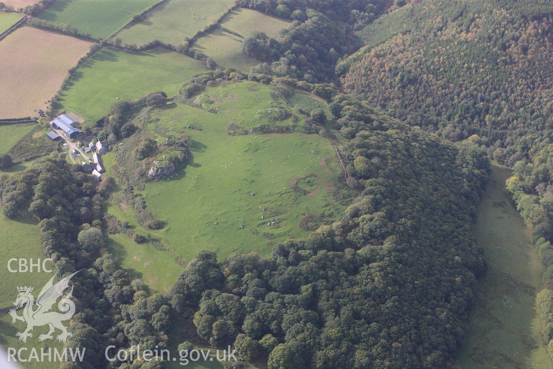 RCAHMW colour oblique photograph of Dinas Melin-Y-Wig. Taken by Toby Driver on 04/10/2011.