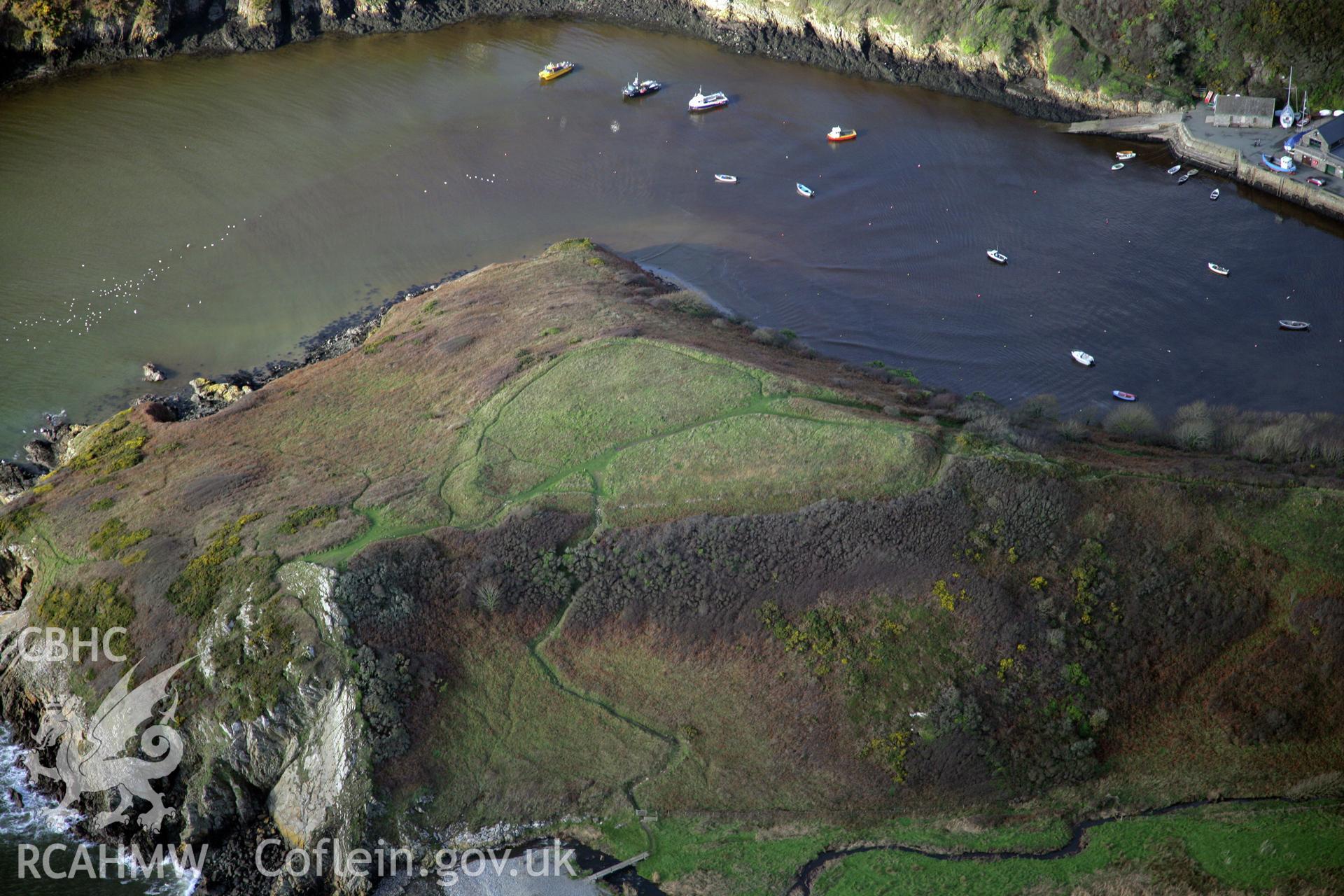 RCAHMW colour oblique photograph of Cribin ridge fort, Solva. Taken by O. Davies & T. Driver on 22/11/2013.