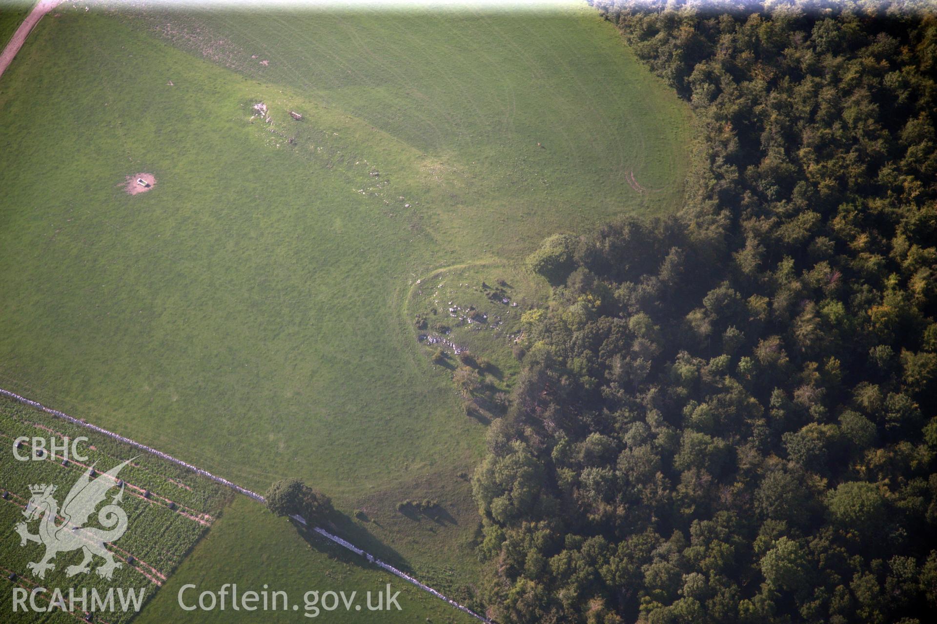 RCAHMW colour oblique photograph of Warren enclosure A. Taken by Toby Driver and Oliver Davies on 27/07/2011.