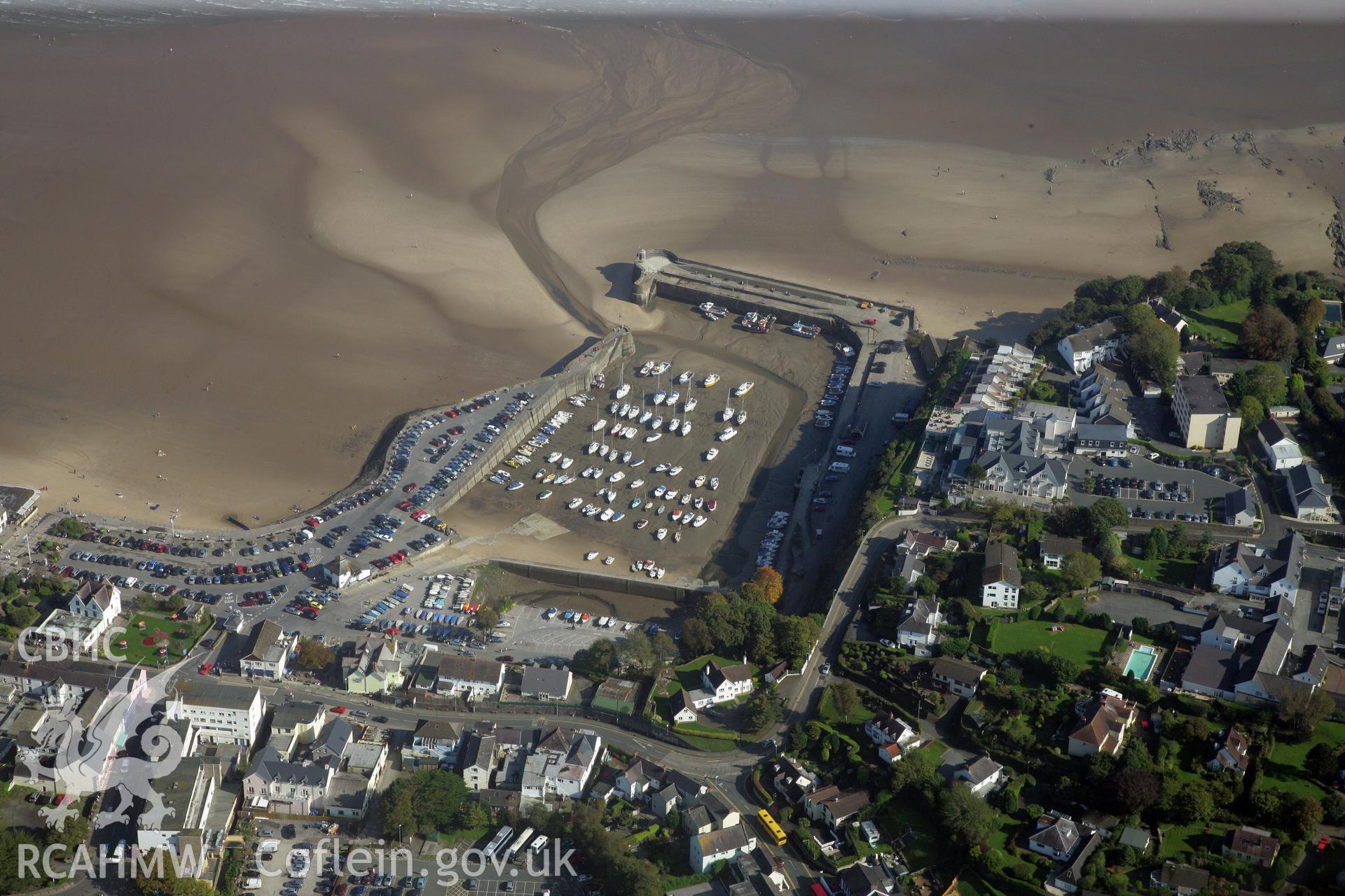 RCAHMW colour oblique photograph of Saundersfoot Harbour, looking seaward. Taken by Toby Driver and Oliver Davies on 28/09/2011.