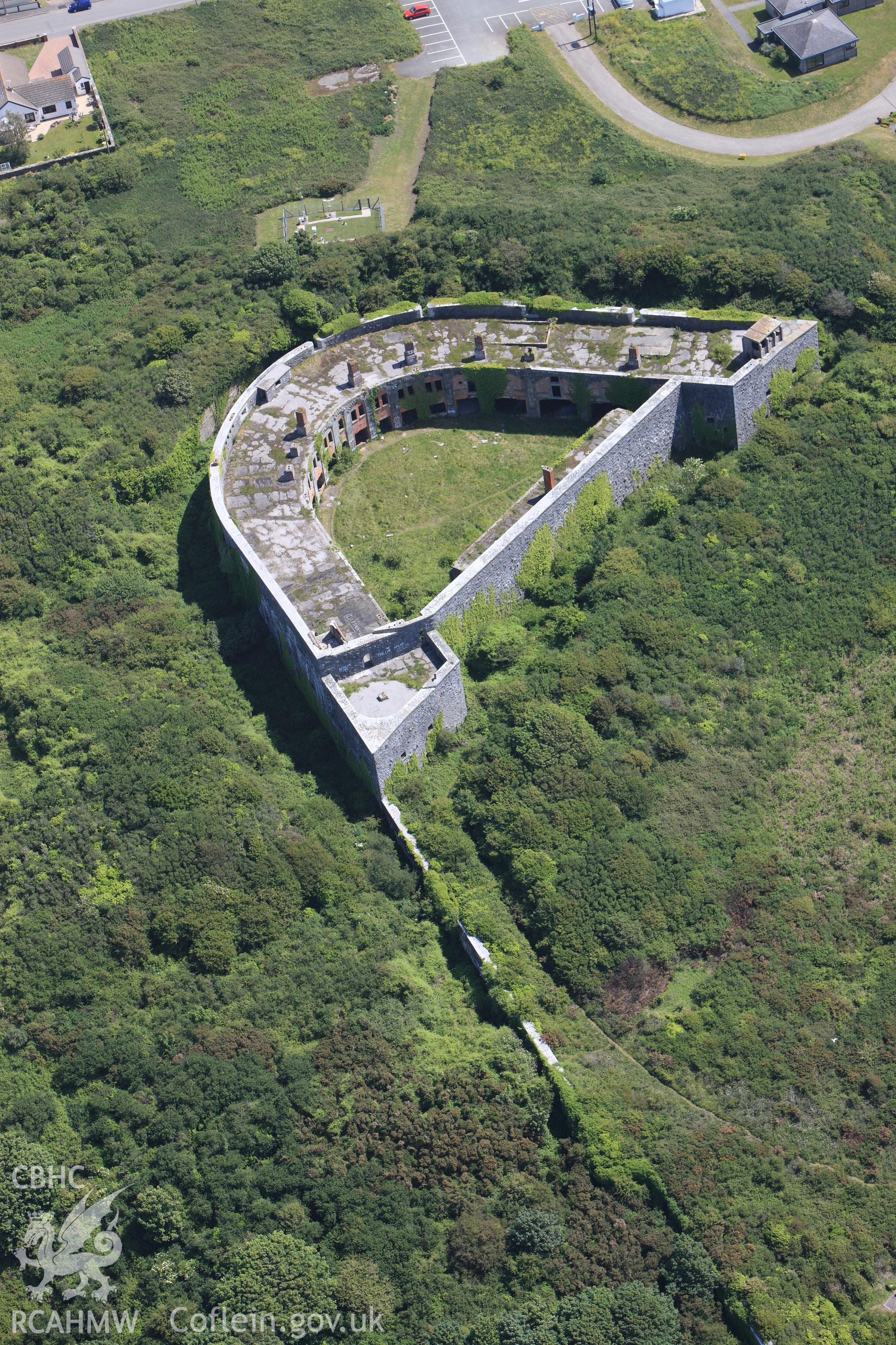 RCAHMW colour oblique photograph of Fort Hubberston. Taken by Toby Driver on 24/05/2011.