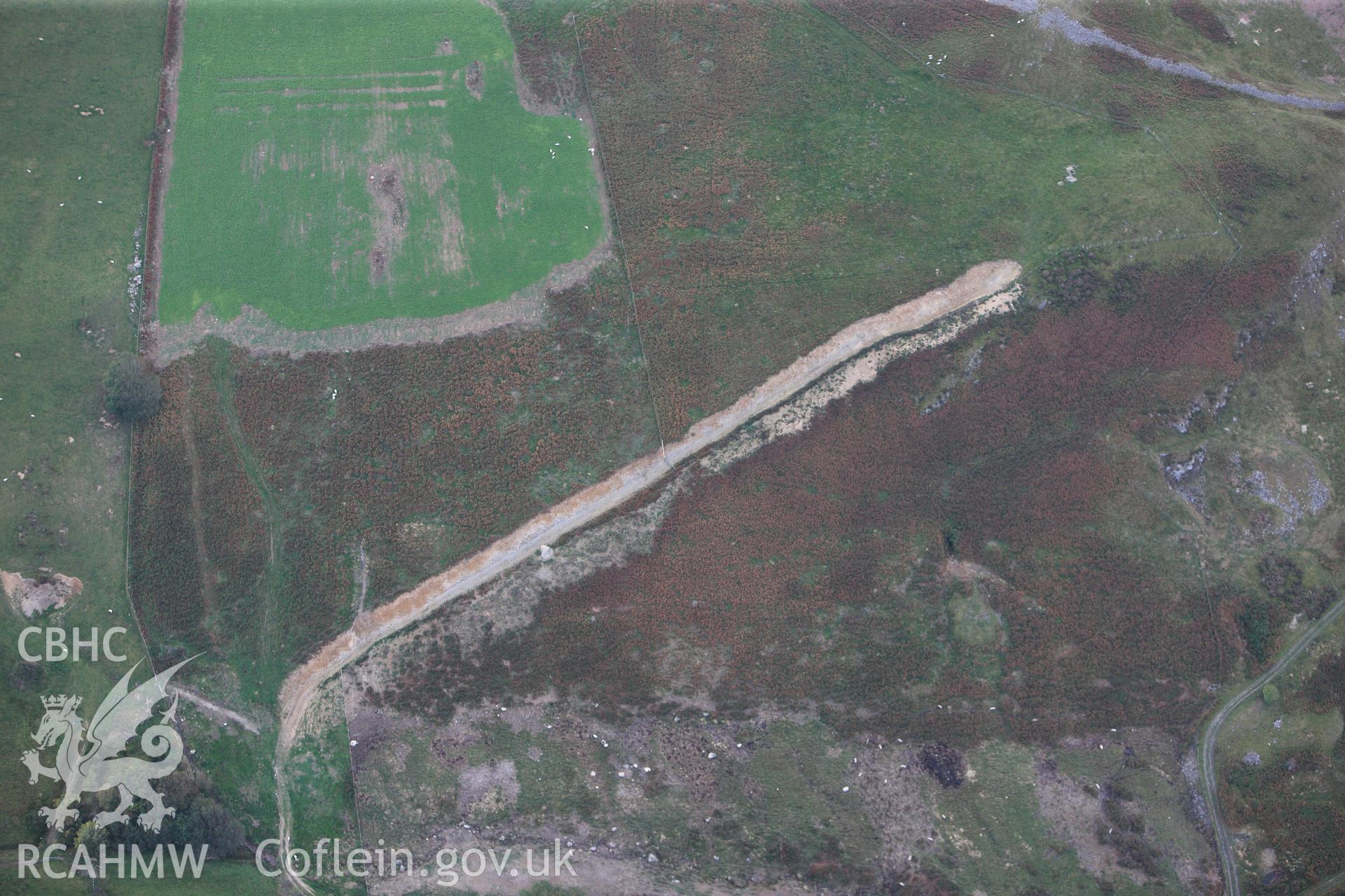 RCAHMW colour oblique photograph of Caer Drewyn Hillfort. Taken by Toby Driver on 04/10/2011.