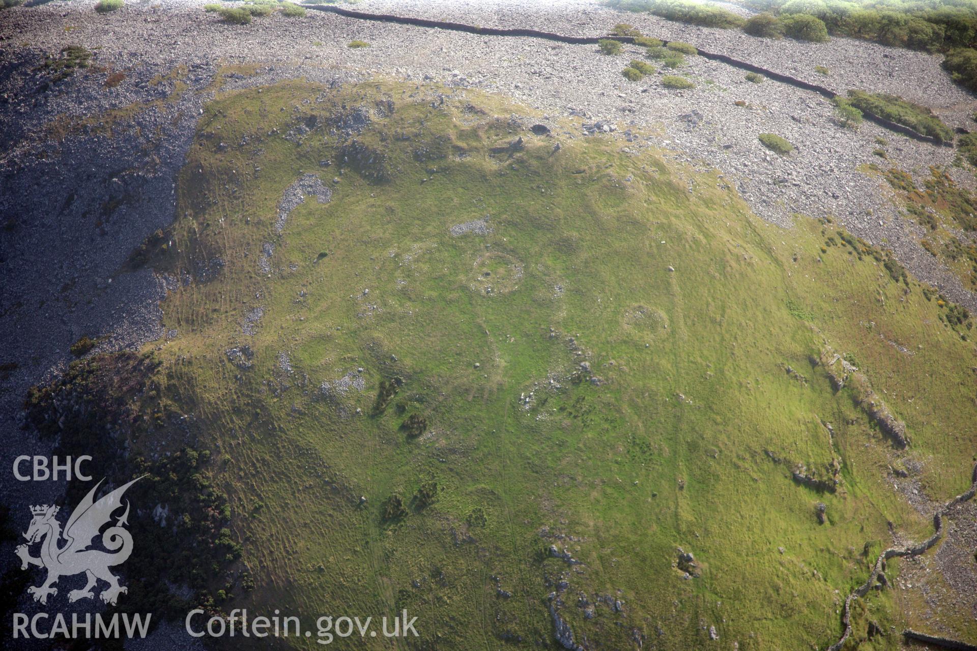 RCAHMW colour oblique photograph of Dinas Camp, Llanfairfechan. Taken by Toby Driver and Oliver Davies on 27/07/2011.