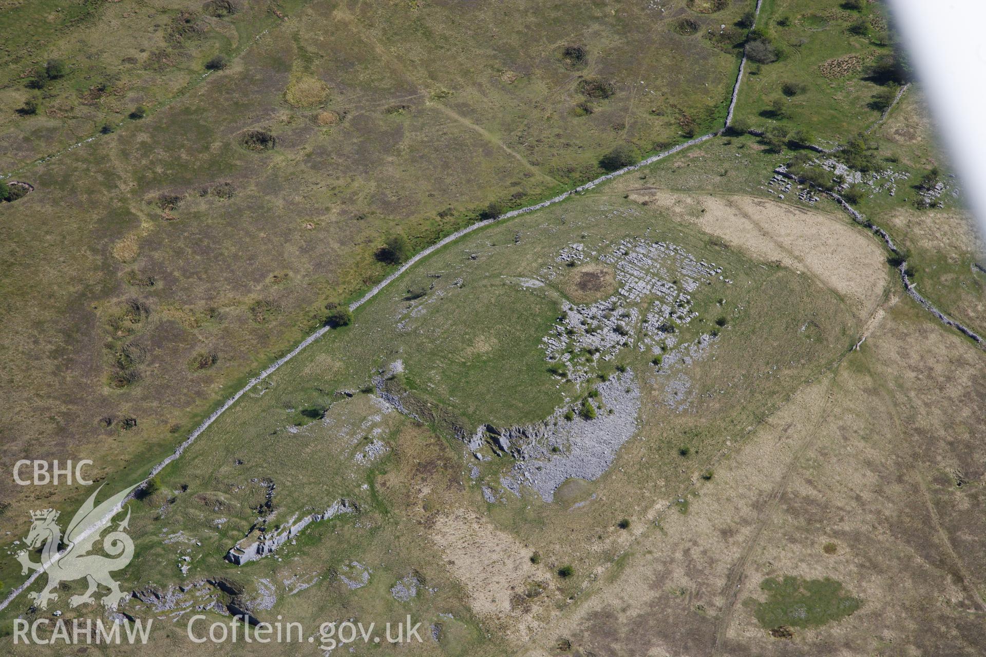 RCAHMW colour oblique photograph of Gelli-Nedd hillfort. Taken by Toby Driver on 22/05/2012.