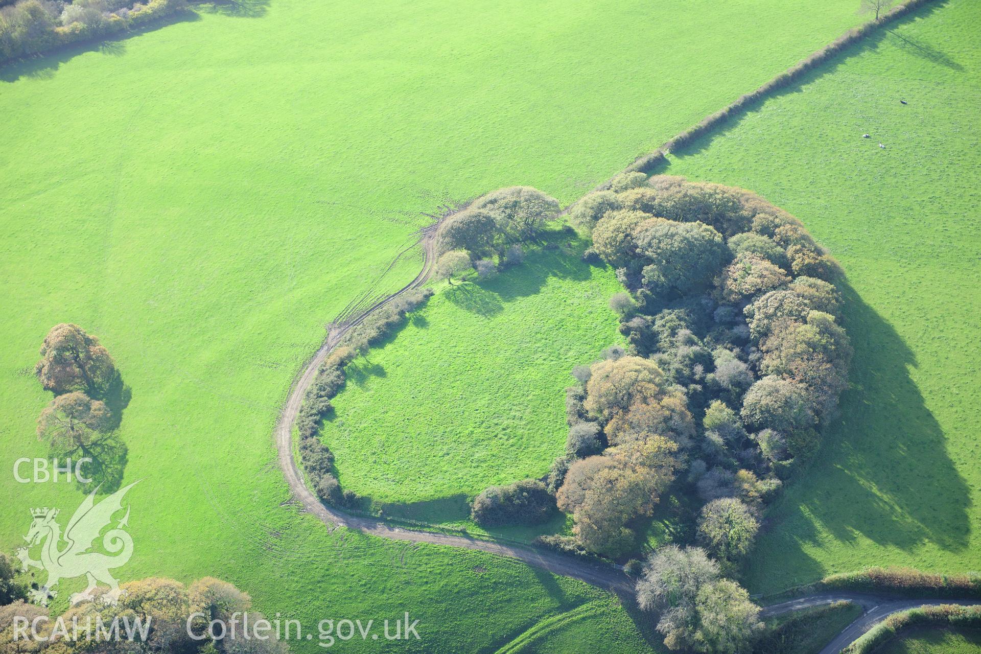 RCAHMW colour oblique photograph of  R Castell Cymer, Castell Rhyd-y-Brwyn, Hillfort. Taken by Toby Driver on 26/10/2012.