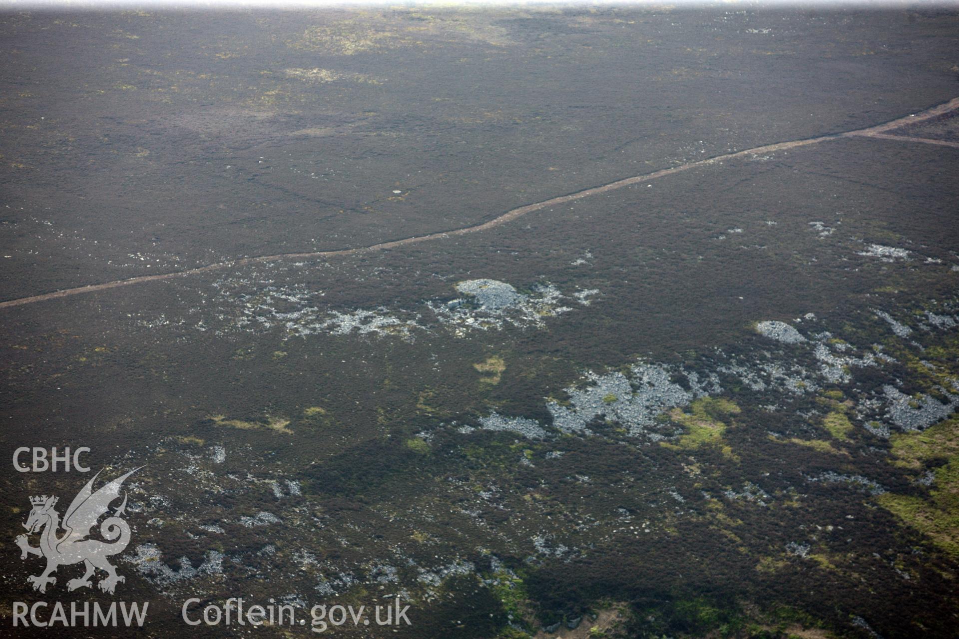 RCAHMW colour oblique photograph of Carn y Defaid round cairns. Taken by Toby Driver on 22/05/2012.