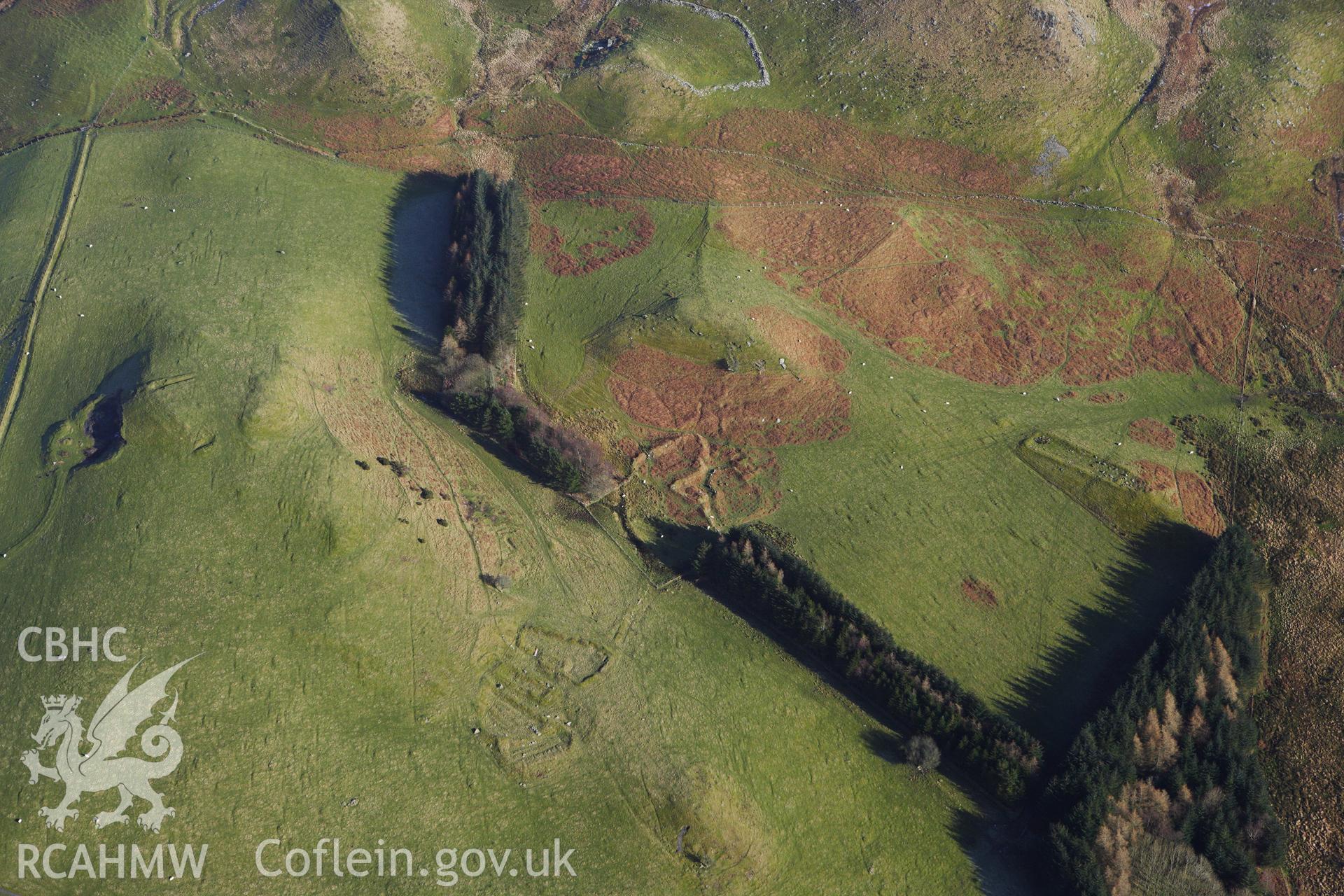 RCAHMW colour oblique photograph of Penlandoppa and Penlansgubor Farmsteads, Troed Y Rhiw. Taken by Toby Driver on 07/02/2012.