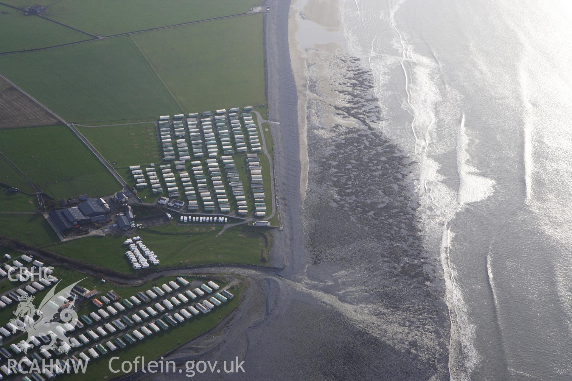 RCAHMW colour oblique photograph of Possible Fish Traps or Submerged Structures at Llanrhystud. Taken by Toby Driver on 07/02/2012.