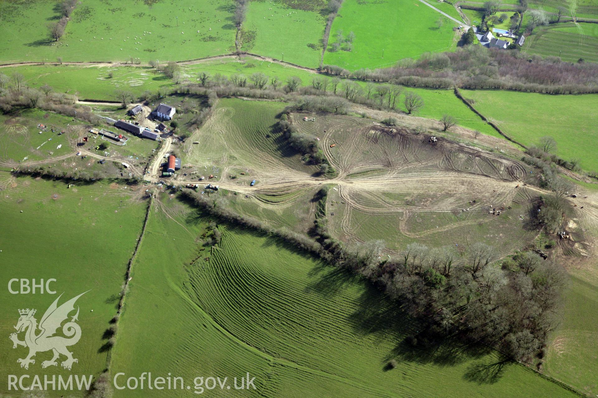 RCAHMW colour oblique photograph of Grongaer hillfort. Taken by Toby Driver and Oliver Davies on 28/03/2012.