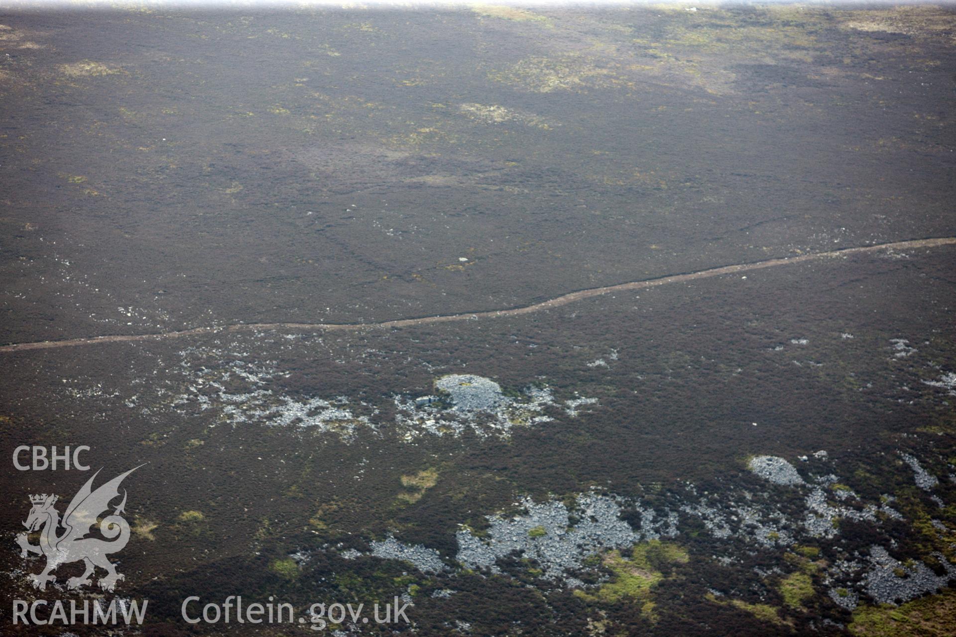 RCAHMW colour oblique photograph of Carn y Defaid round cairns. Taken by Toby Driver on 22/05/2012.