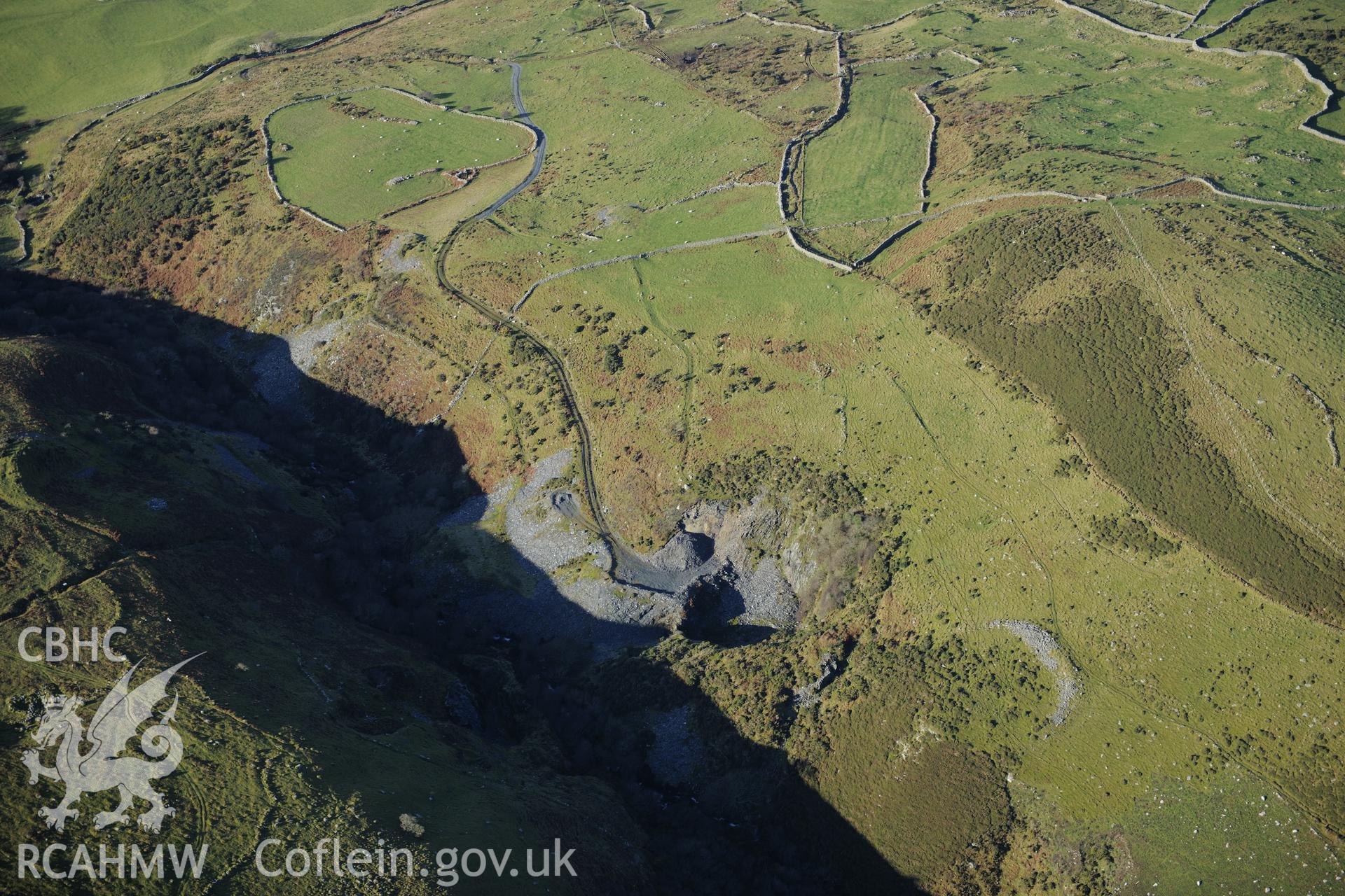 RCAHMW colour oblique photograph of Ceunant Egryn enclosed settlement. Taken by Toby Driver on 10/12/2012.