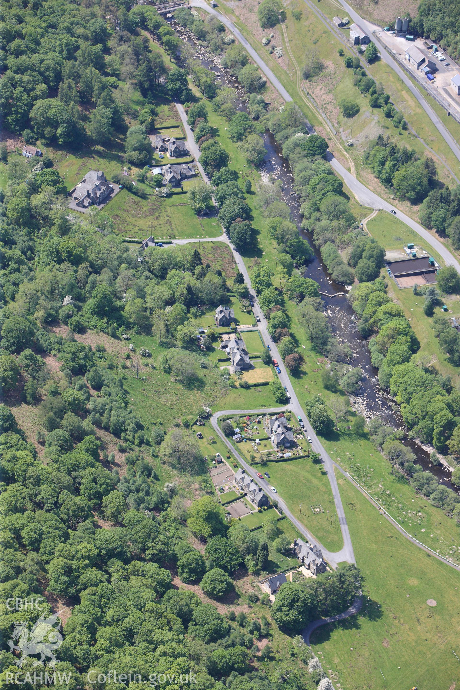 RCAHMW colour oblique photograph of Landscape of Elan Valley House No: 4+5. Taken by Toby Driver on 28/05/2012.