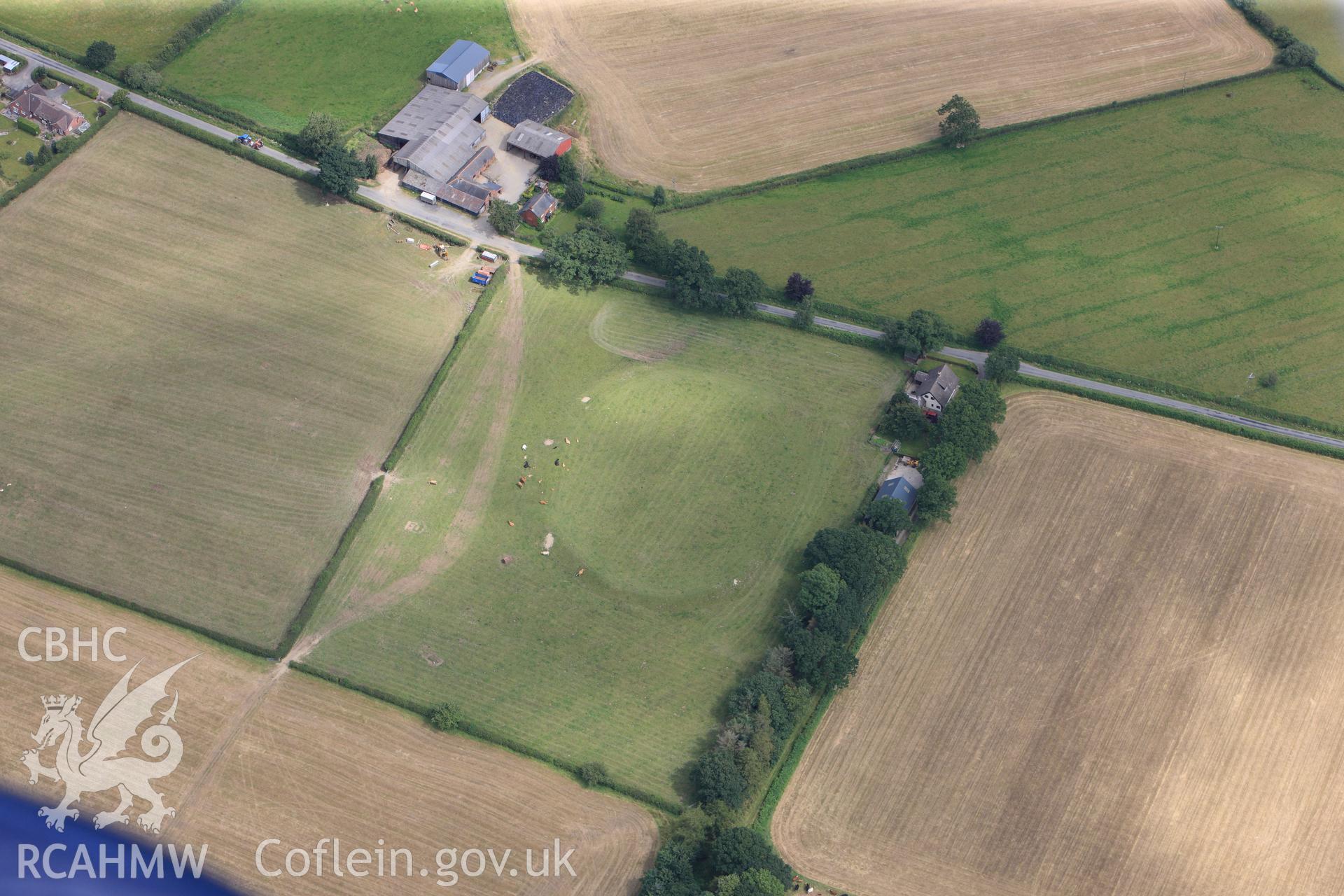 RCAHMW colour oblique photograph of Gwynfynydd Enclosure. Taken by Toby Driver on 27/07/2012.