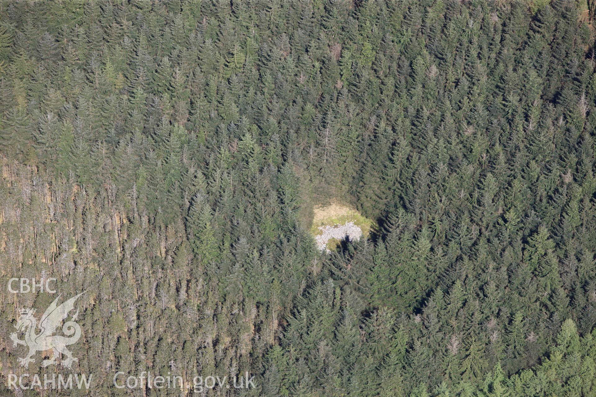 RCAHMW colour oblique photograph of Carn-yr-arian cairn. Taken by Toby Driver on 22/05/2012.