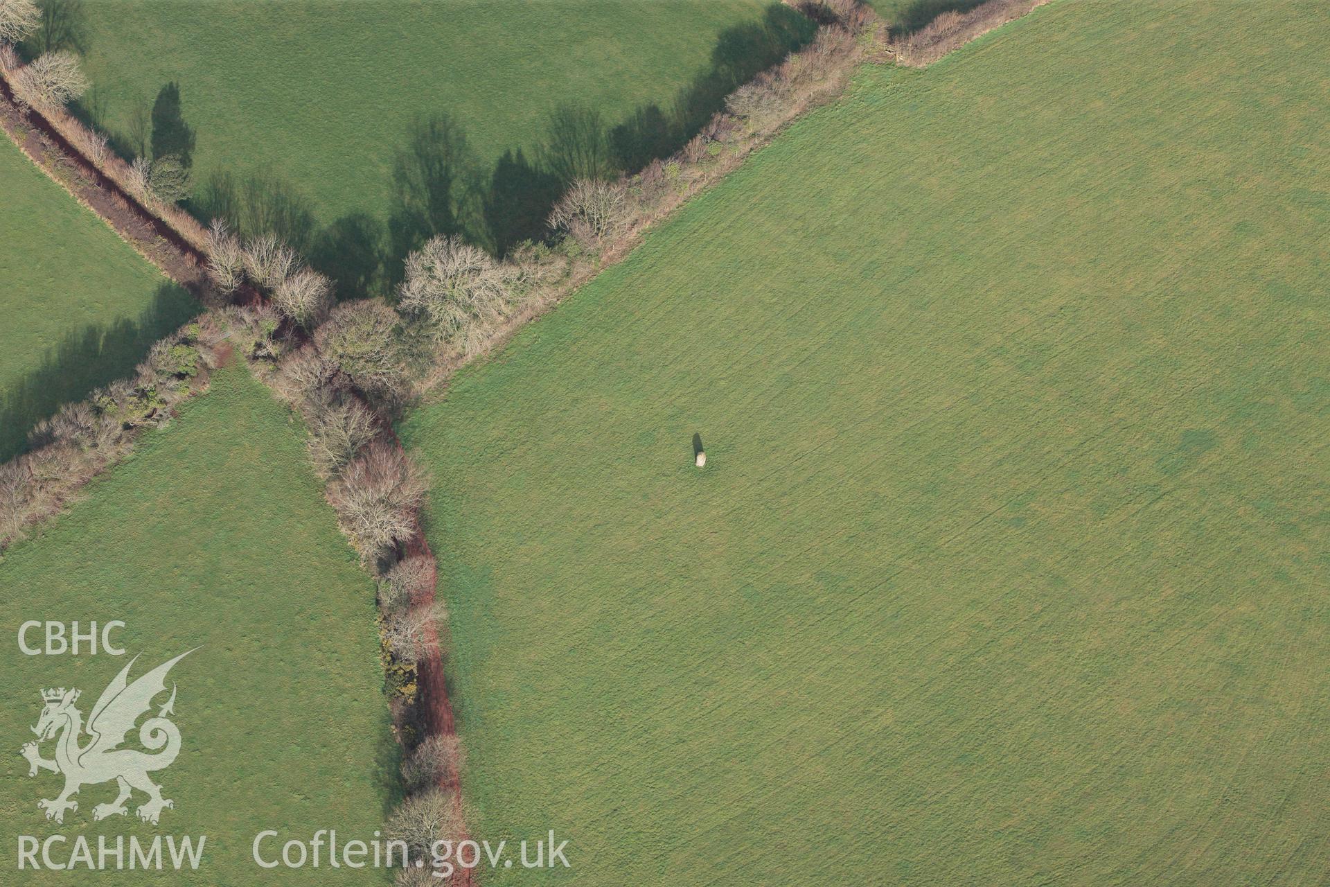 RCAHMW colour oblique photograph of Pystyll Gywn (Clos-Teg), Standing Stone. Taken by Toby Driver on 27/01/2012.