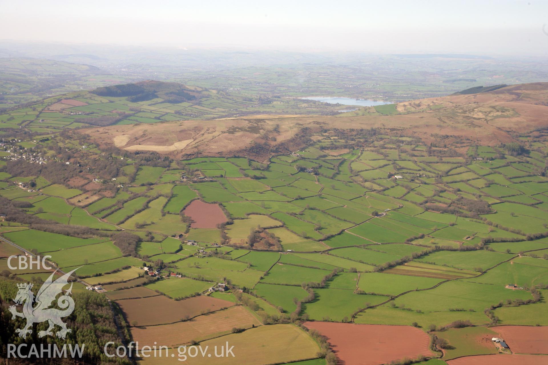 RCAHMW colour oblique photograph of Cefn Moel ridge and Bwlch village, landscape from south-east. Taken by Toby Driver and Oliver Davies on 28/03/2012.