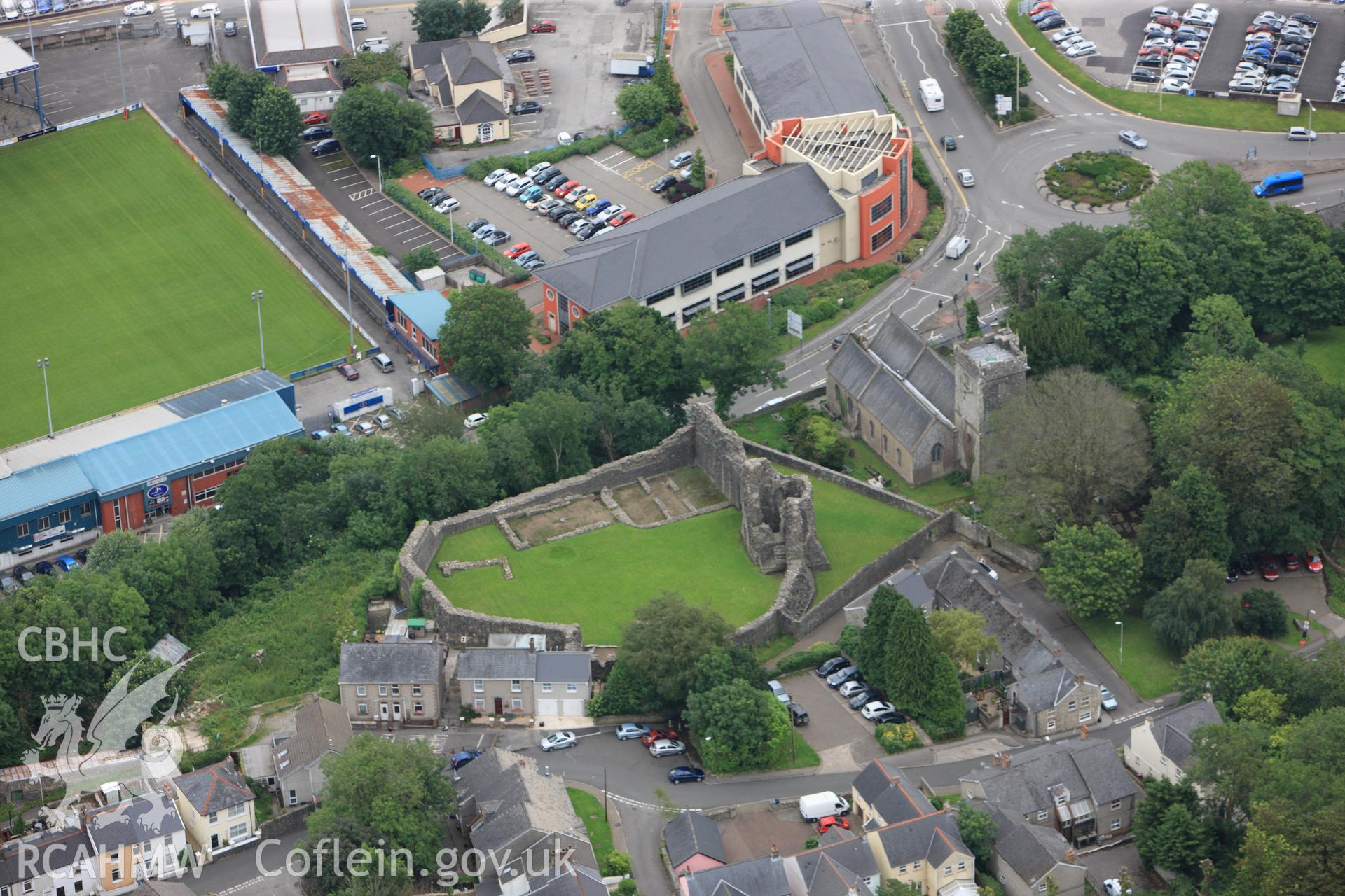 RCAHMW colour oblique photograph of Newcastle Castle. Taken by Toby Driver on 05/07/2012.