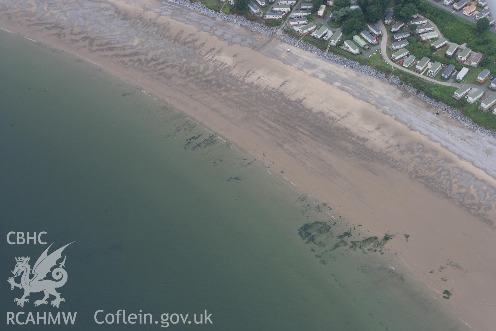 RCAHMW colour oblique photograph of Lydstep Haven, general views. Taken by Toby Driver on 23/07/2010.