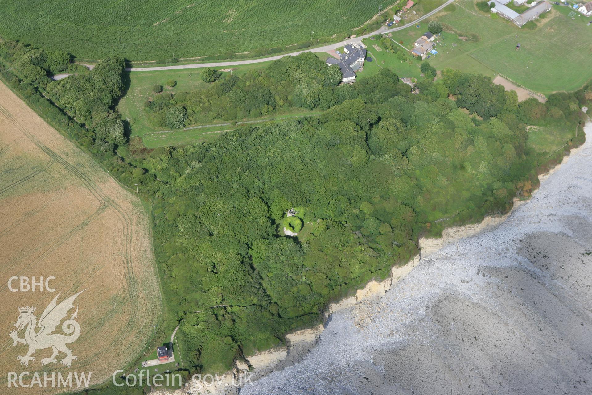 RCAHMW colour oblique photograph of Summerhouse Camp. Taken by Toby Driver on 29/07/2010.