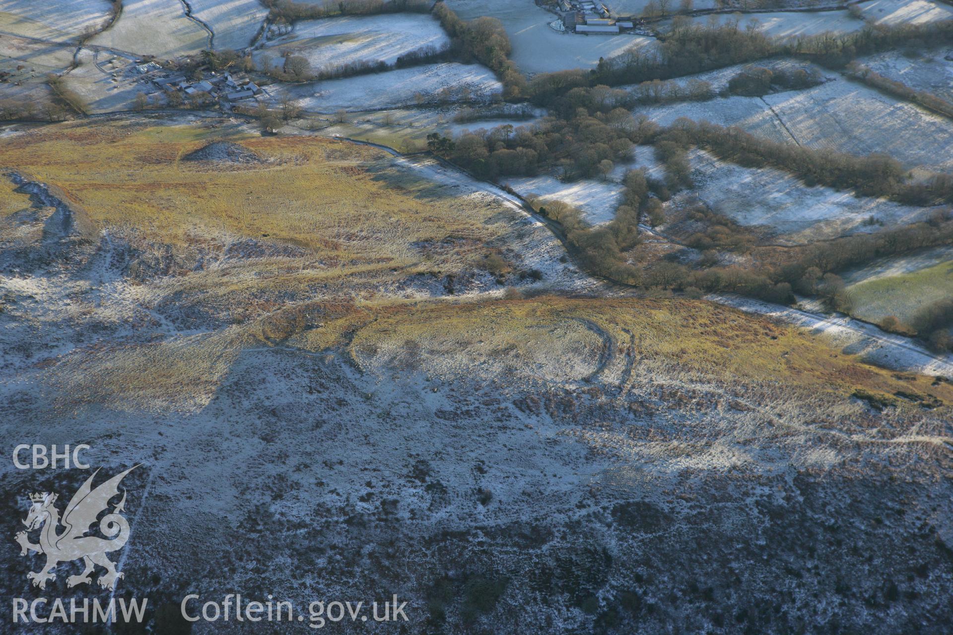 RCAHMW colour oblique photograph of Gaer Fach hillfort on Carn Goch. Taken by Toby Driver on 08/12/2010.