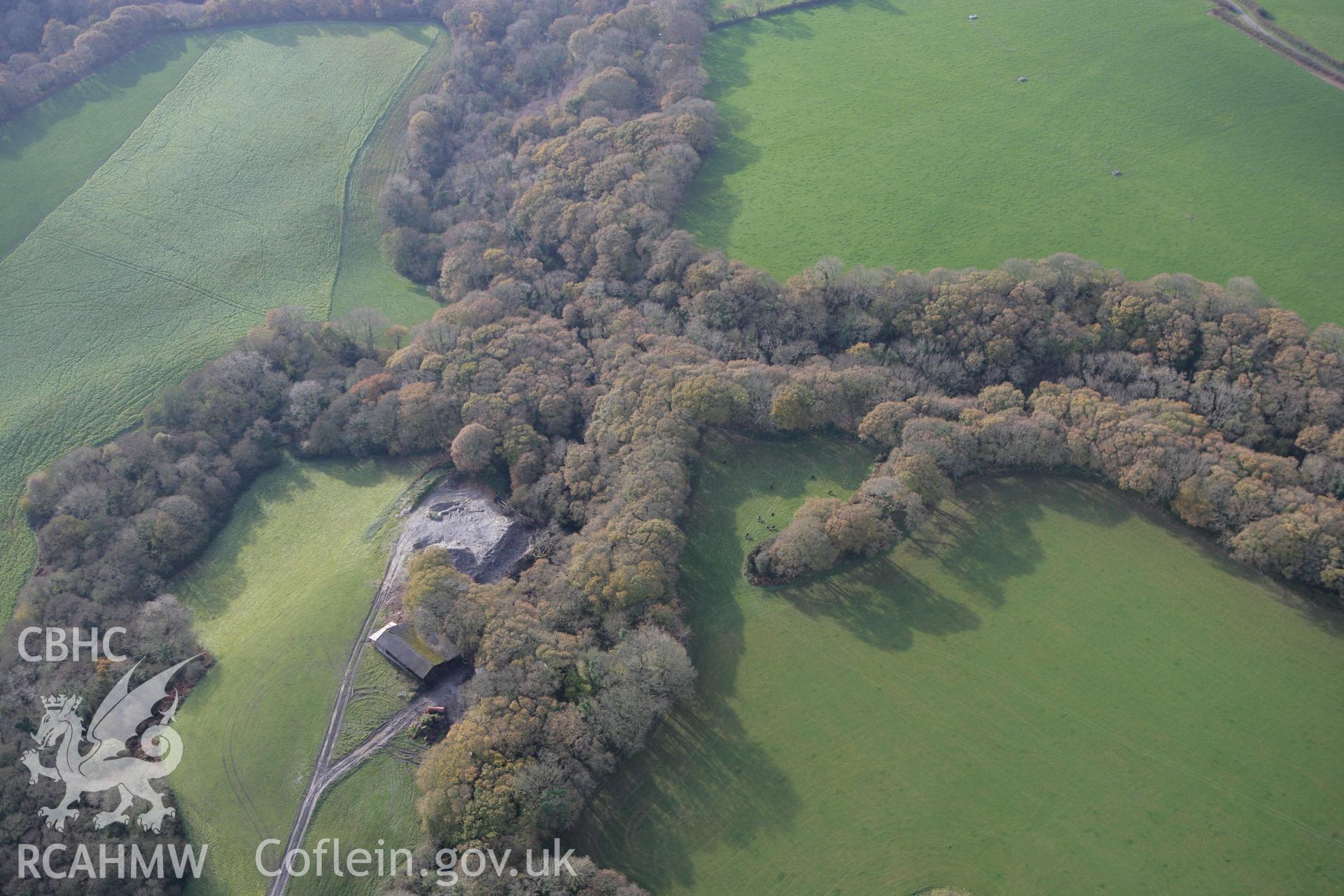 RCAHMW colour oblique photograph of Castell Trefach, Nevern. Taken by Toby Driver on 16/11/2010.