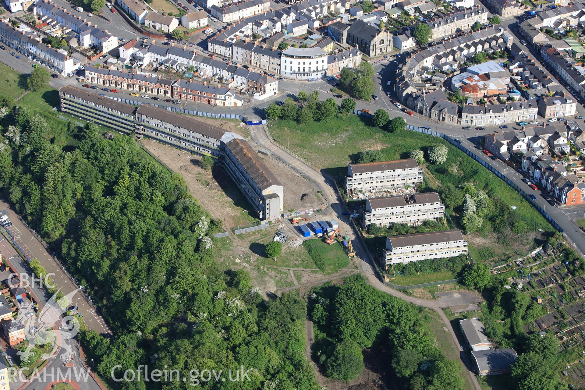 RCAHMW colour oblique photograph of Billy Banks Estate (Penarth Heights Phase I). Taken by Toby Driver on 24/05/2010.